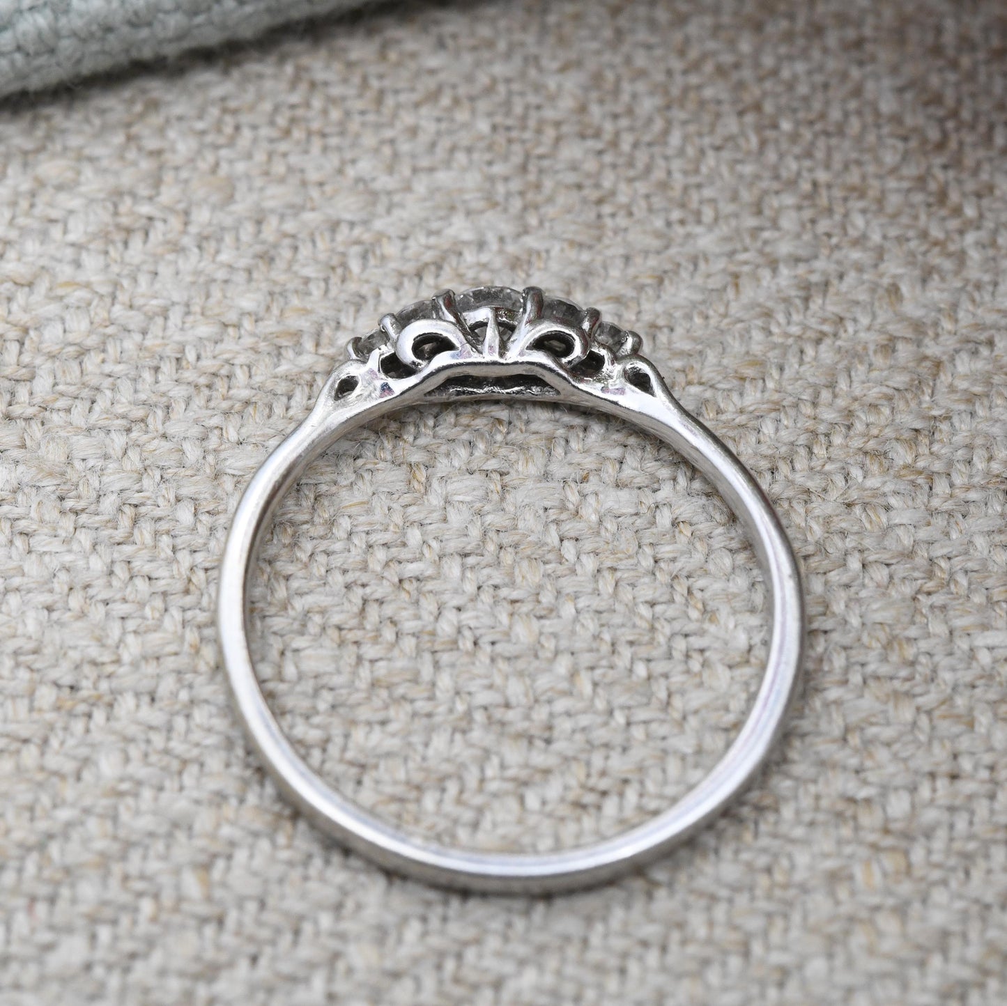 Vintage 9ct White Gold Diamond Ring - Graduated 5 Stone Engagement Wedding Stacking Ring Jewellery Gift | UK Size - O | US Size - 7 1/4
