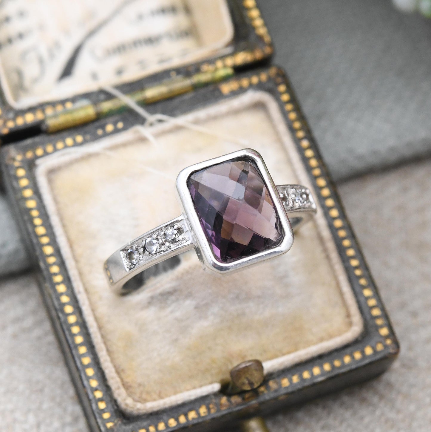 Sterling Silver Purple Stone Solitaire Ring with Clear Side Stones - Large Faceted Purple Rectangle Solitaire | UK Size - S | US Size - 9