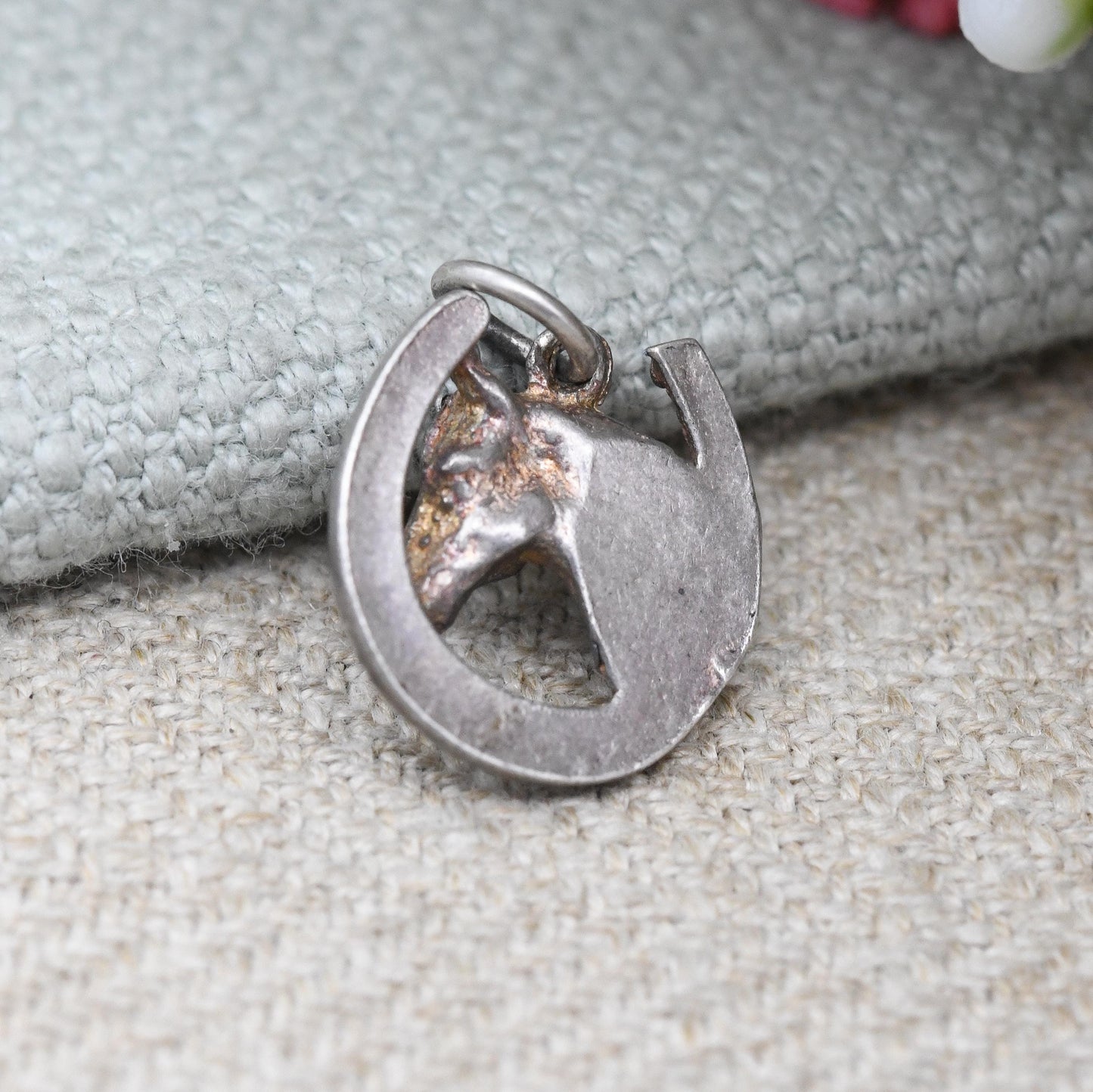 Vintage Sterling Silver Horse Head in Horse Shoe Charm Pendant - Good Luck Animal Jewellery | Horse Girl Gift | Charm Bracelet Necklace