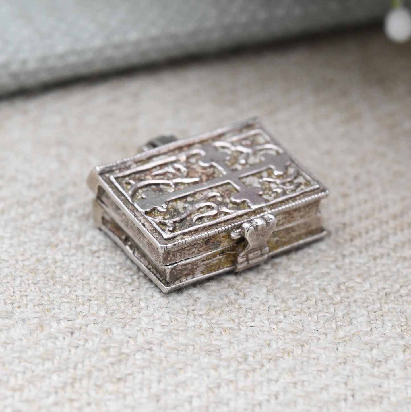 Vintage Opening Bible Charm Pendant with Saint Shrine Inside - Miniature Religious Devotional Locket | Christian Charm Bracelet Gift