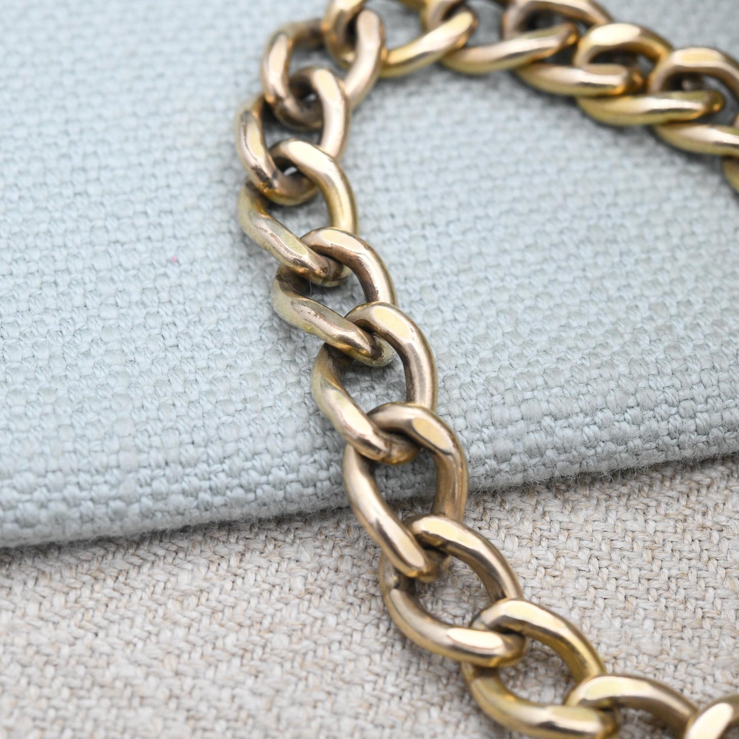 Vintage 9ct Rolled Gold Bracelet with Heart Padlock Clasp c. 1950s - Chunky Jewellery Empty Charm Bracelet | with Safety Chain | Metal Core