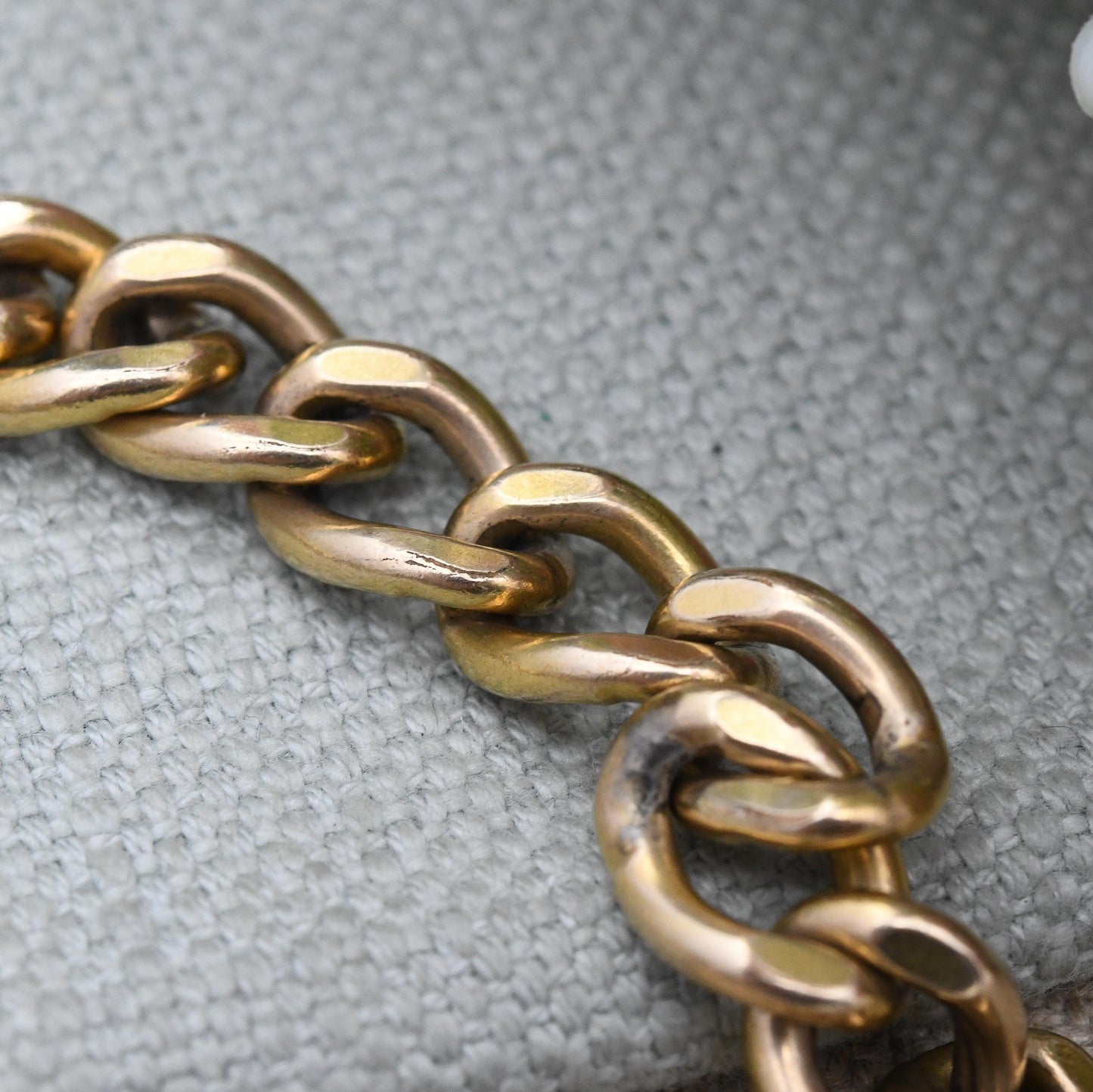 Vintage 9ct Rolled Gold Bracelet with Heart Padlock Clasp c. 1950s - Chunky Jewellery Empty Charm Bracelet | with Safety Chain | Metal Core
