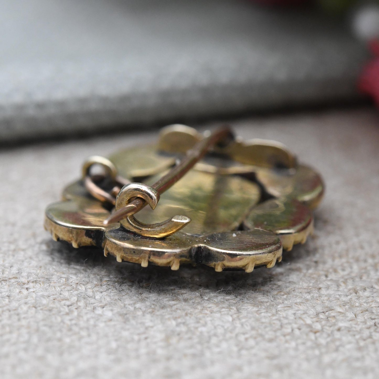 Antique 15ct Gold Garnet Hair Brooch c. 1800s Georgian Victorian - Large Red Stones Carved Flower Border | Antique Mourning Jewellery Locket