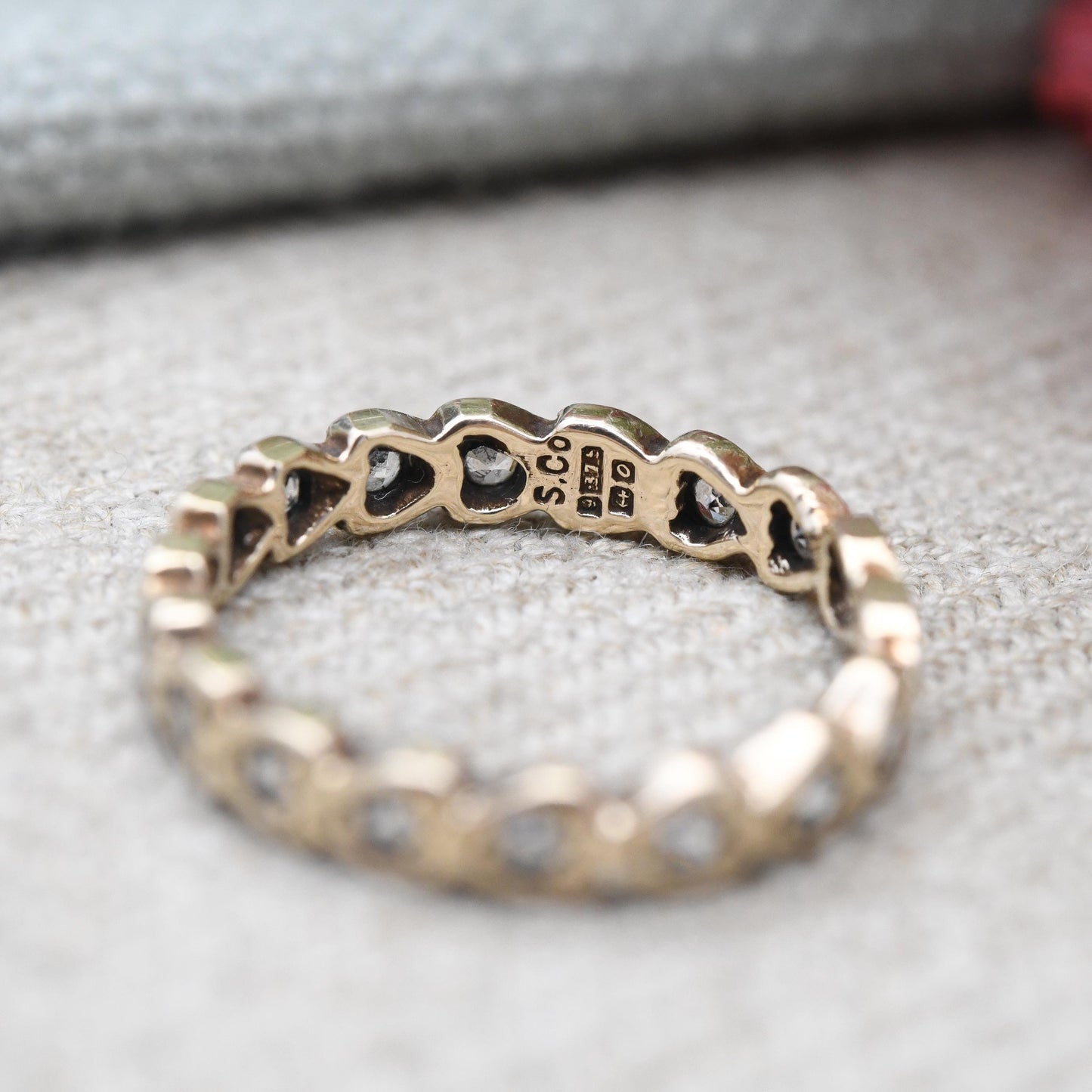 Vintage 9ct Gold Eternity Band Ring with Clear Stones 1963 - Love Heart Shape Stacking Ring Mid-Century Wedding | UK Size - L | US Size - 6