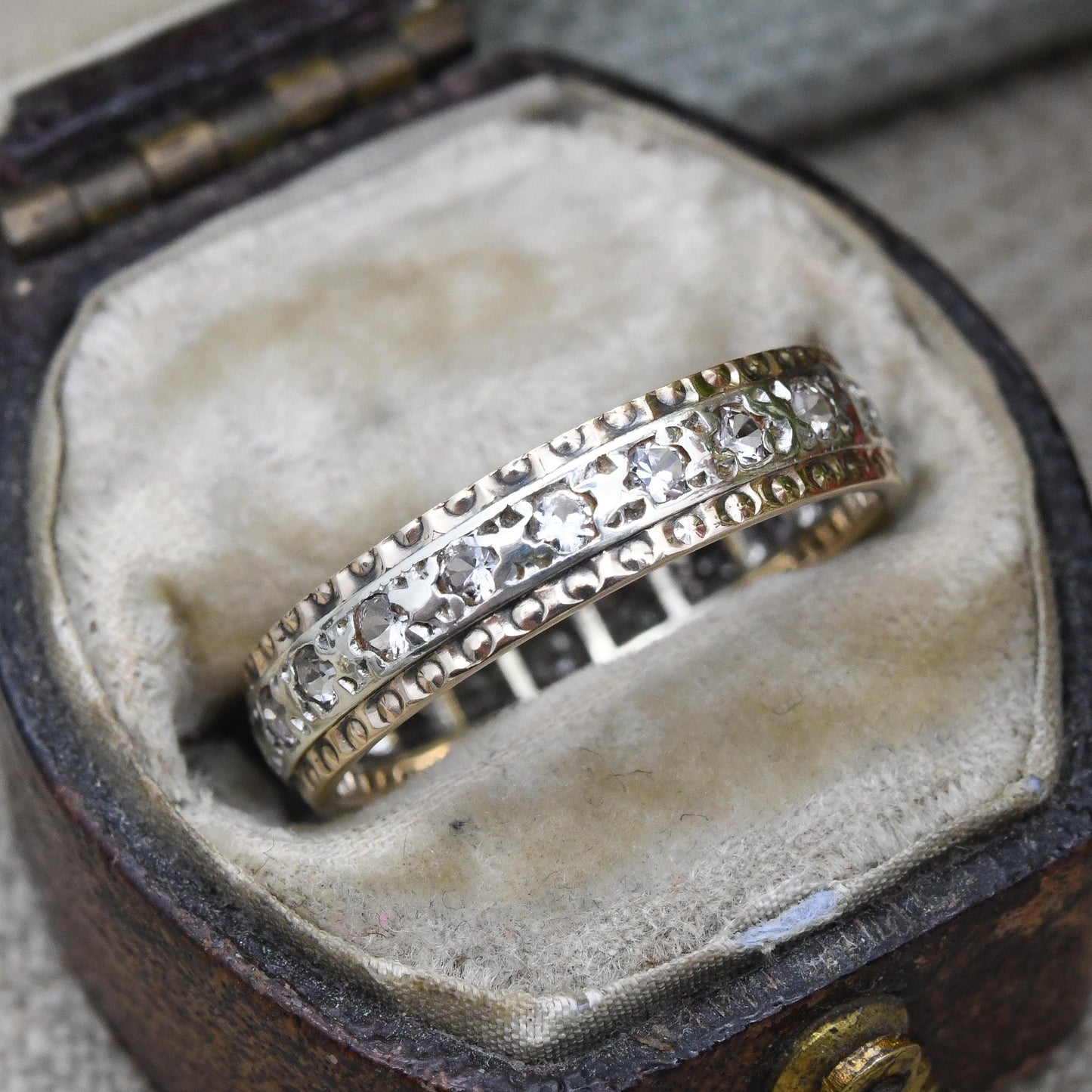 Vintage 9ct Gold Eternity Ring with Clear Stones c. 1950s - Two-Tone Mid-Century Band Stacking Ring Wedding | UK Size - M | US Size - 6 1/4