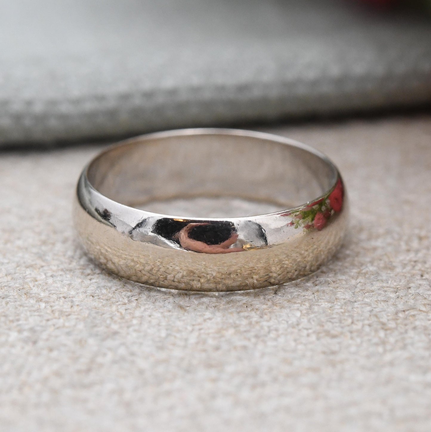 Vintage 9ct White Gold Band Ring - Unisex Minimalist Jewellery Plain Gold Wedding Band 5mm Wide Band | UK Size - O | US Size - 7 1/4