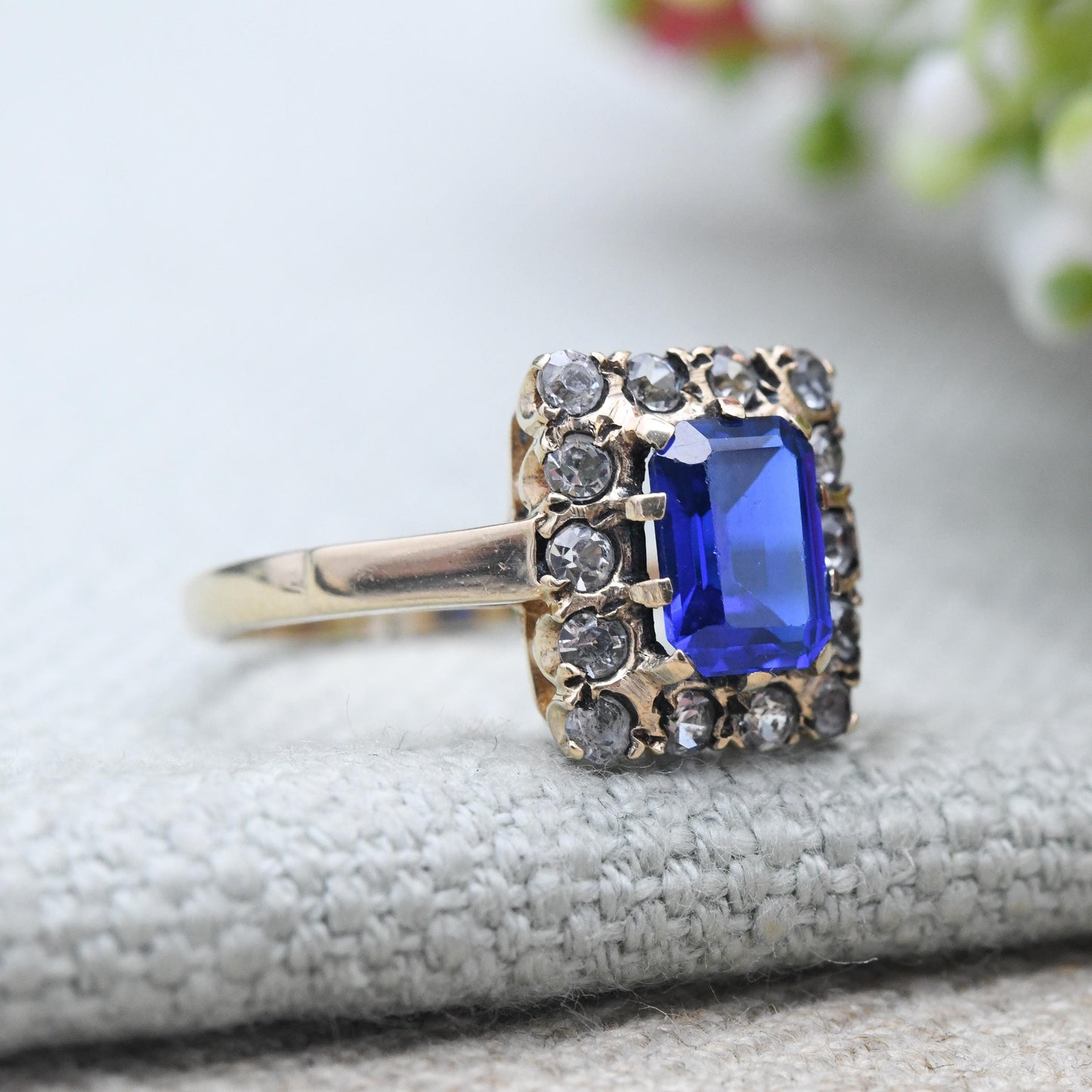 Vintage 9ct Gold Ring Blue Stone Halo c. 1950s - Large Rectangle Deep Blue Synthetic Stone Cocktail Ring | UK Size - N | US Size - 6 3/4