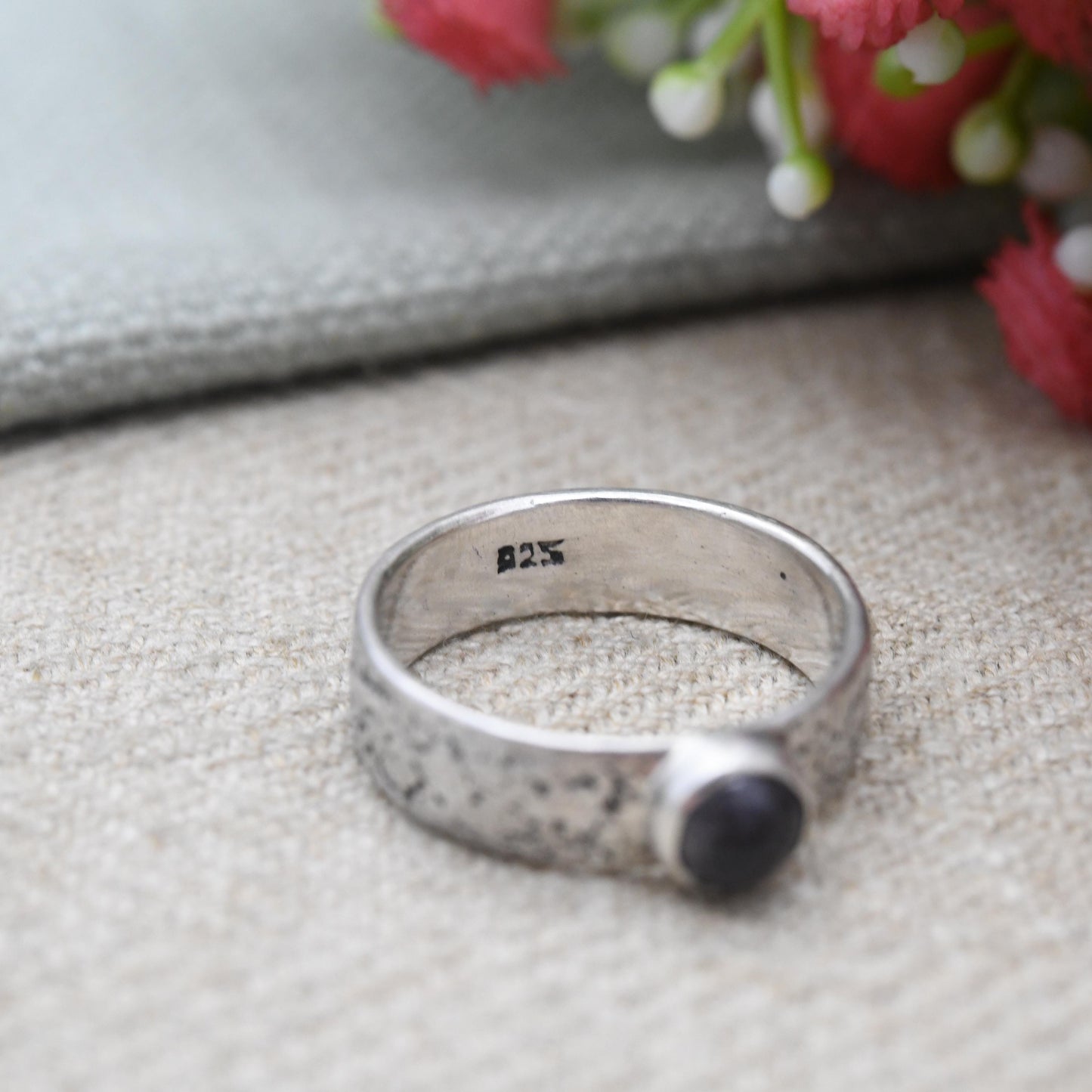 Vintage Sterling Silver Textured Band Ring with Purple Gemstone - Minimalist Studio Design Wide Band Ring | UK Size - N | US Size - 6 3/4