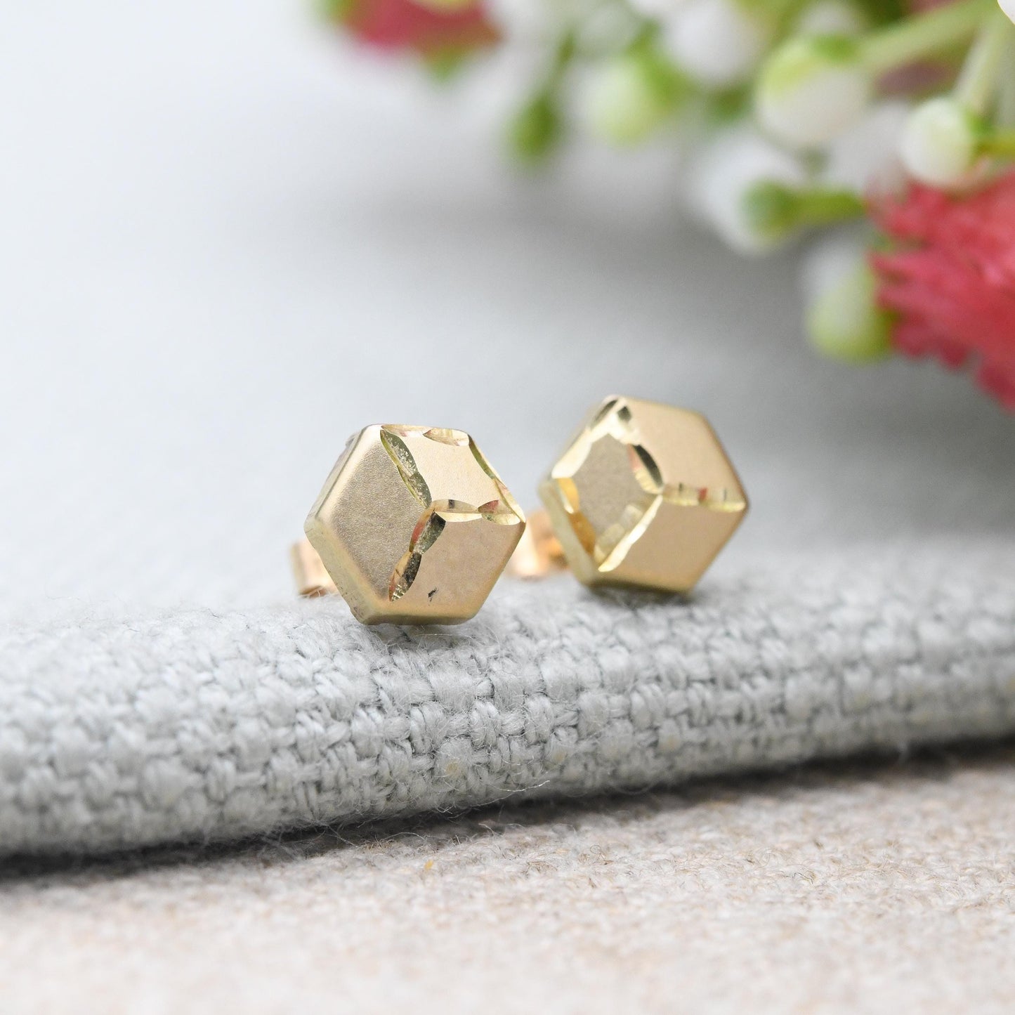Vintage 9ct Gold Cube Stud Earrings 3D Style c. 1990s - Minimal Brushed Yellow Gold Square Studs | Delicate Gold Jewellery Gift for Her