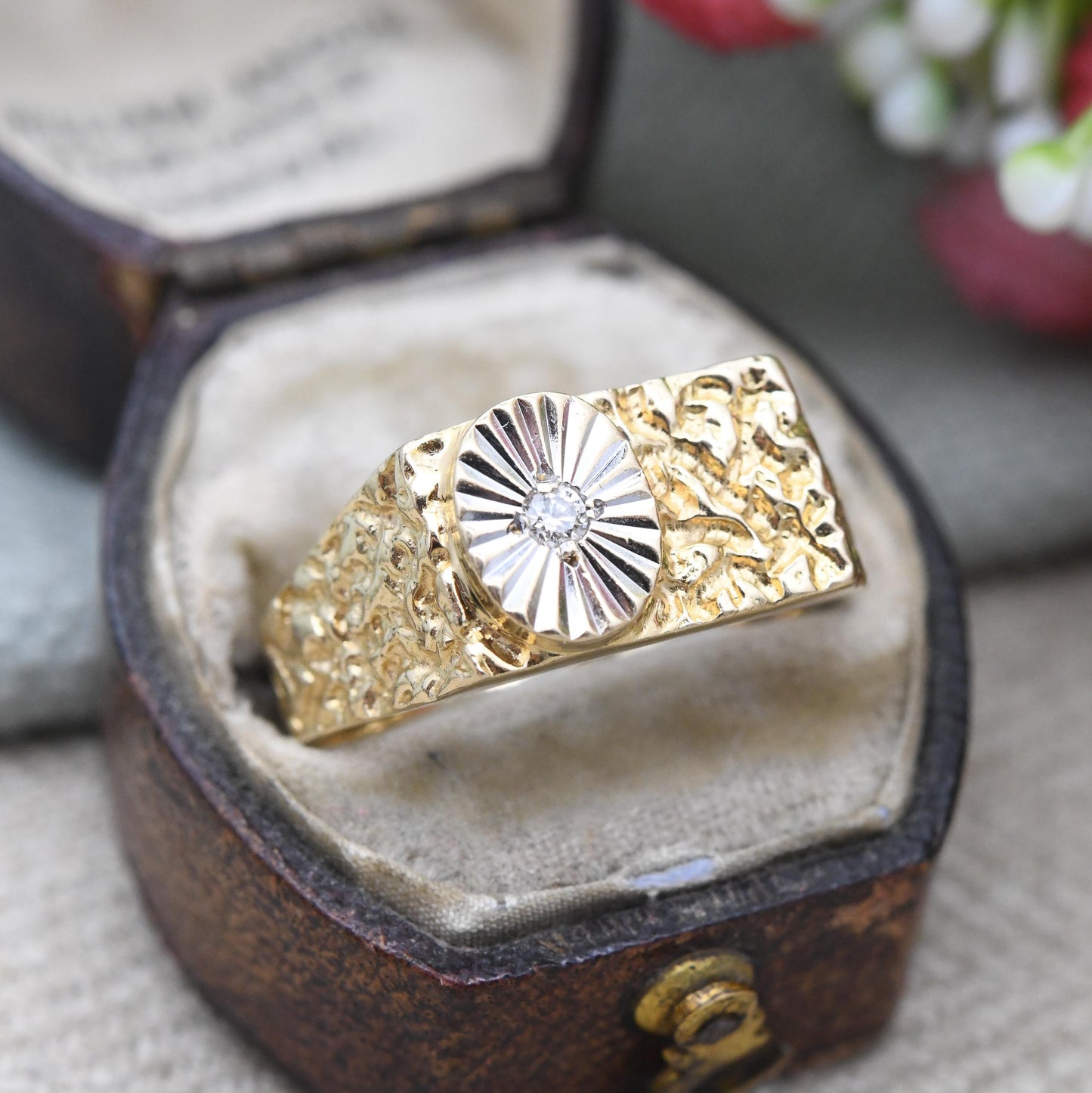 Vintage 9ct Gold Diamond Signet Ring 1980 Textured Nugget Starburst - White Gold Yellow Gold Jewellery Gift | UK Size - R | US Size - 8 1/2
