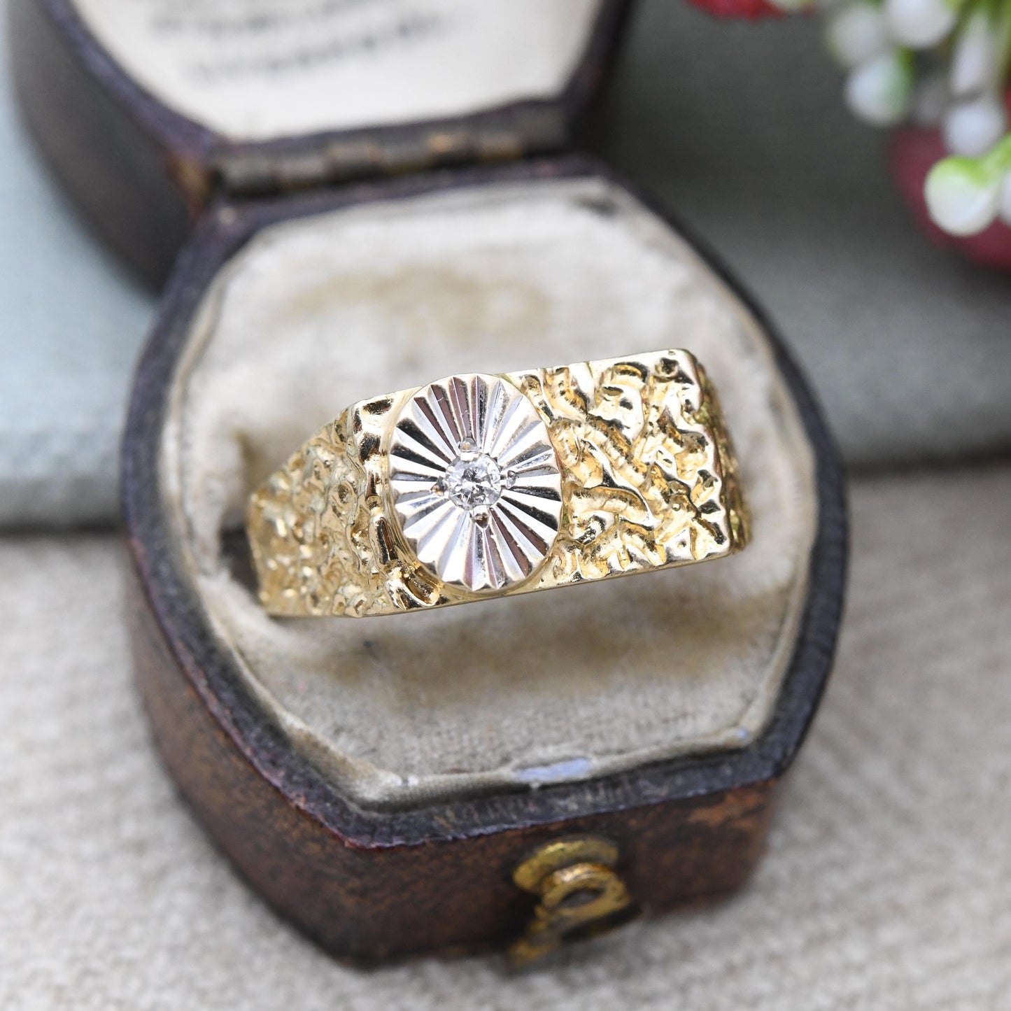 Vintage 9ct Gold Diamond Signet Ring 1980 Textured Nugget Starburst - White Gold Yellow Gold Jewellery Gift | UK Size - R | US Size - 8 1/2