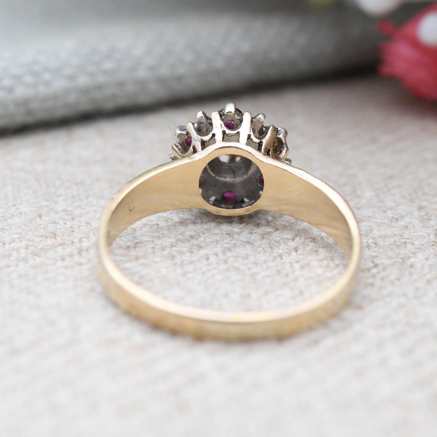 Vintage 9ct Gold Ruby Diamond Floral Cluster Ring 1976 Mid-Century - Textured Shoulders Flower | White Gold | UK Size - P | US Size - 7 3/4