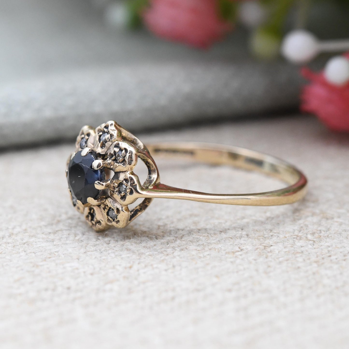 Vintage 9ct Gold Diamond Sapphire Floral Halo Ring 1982 - Flower Shaped Statement Deep Blue Engagement | UK Size - S 1/2 | US Size - 9 1/4
