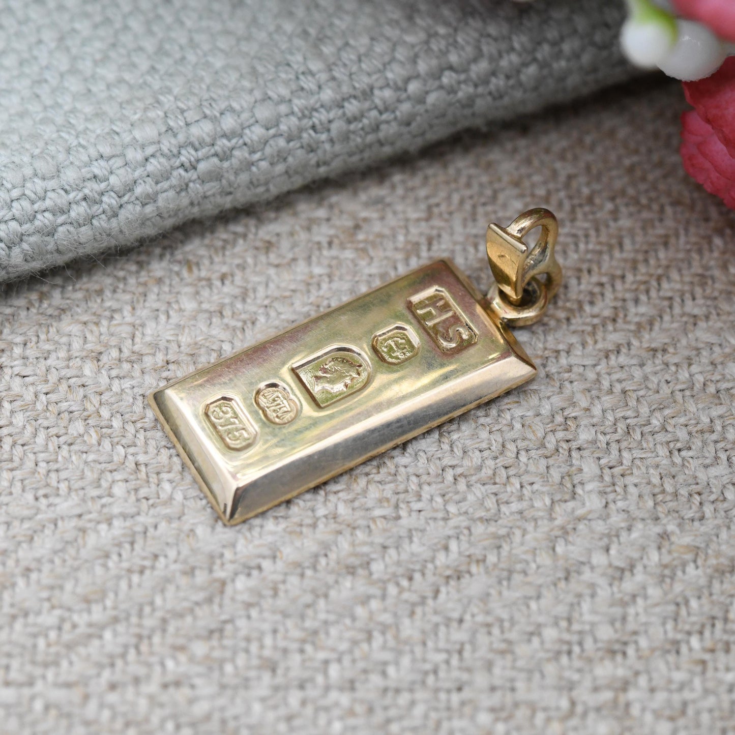 Vintage 1/10 oz 9ct Gold Ingot Pendant 2002 Queen Elizabeth Jubilee Hallmark HS - Solid Gold Unisex Jewellery Charm for Necklace Stack Small
