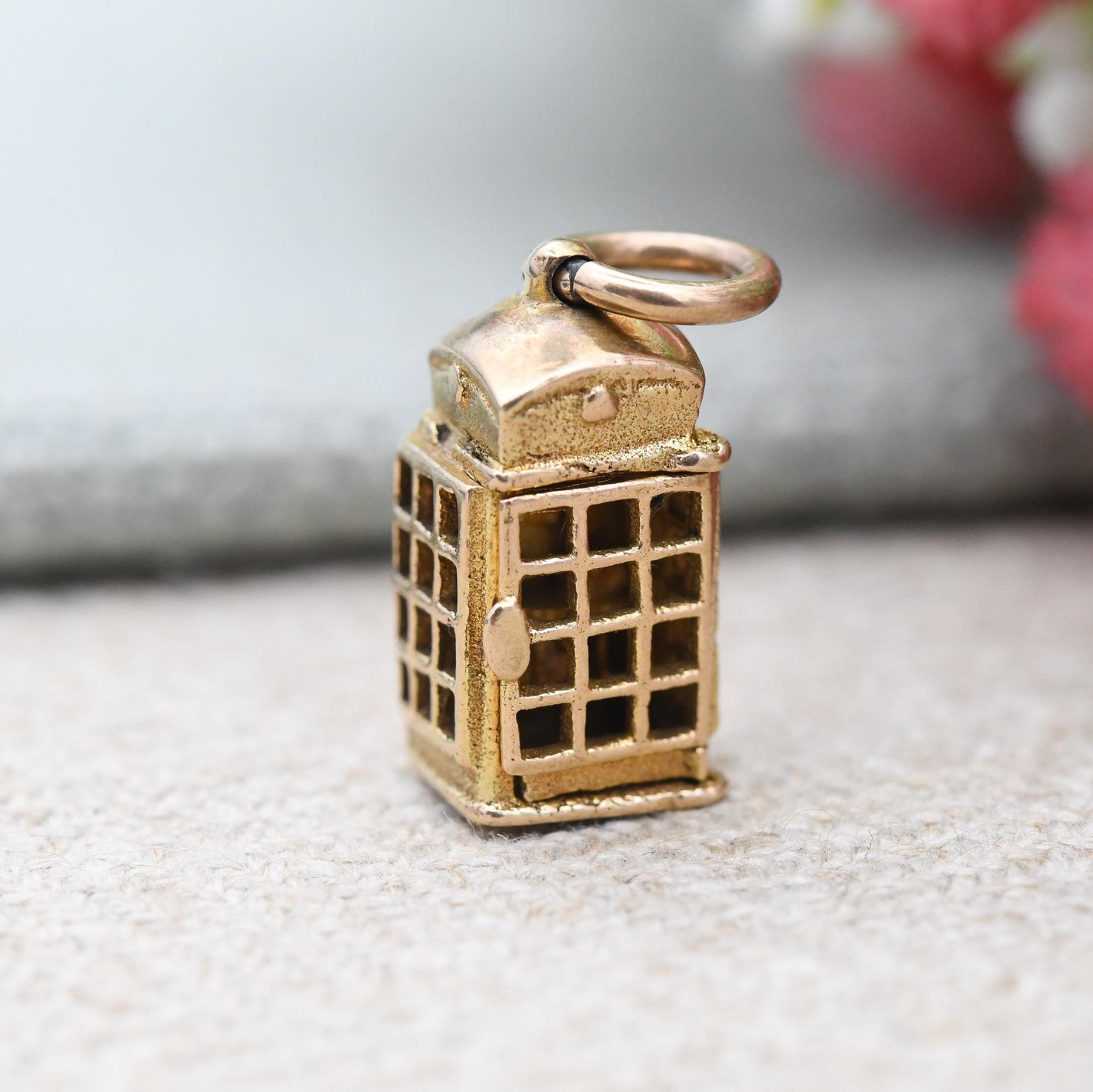 Vintage 9ct Gold Telephone Booth Charm Pendant c. 1970s - Detailed Opening Door Articulated Charm | Old British Public Pay Phone Call Box