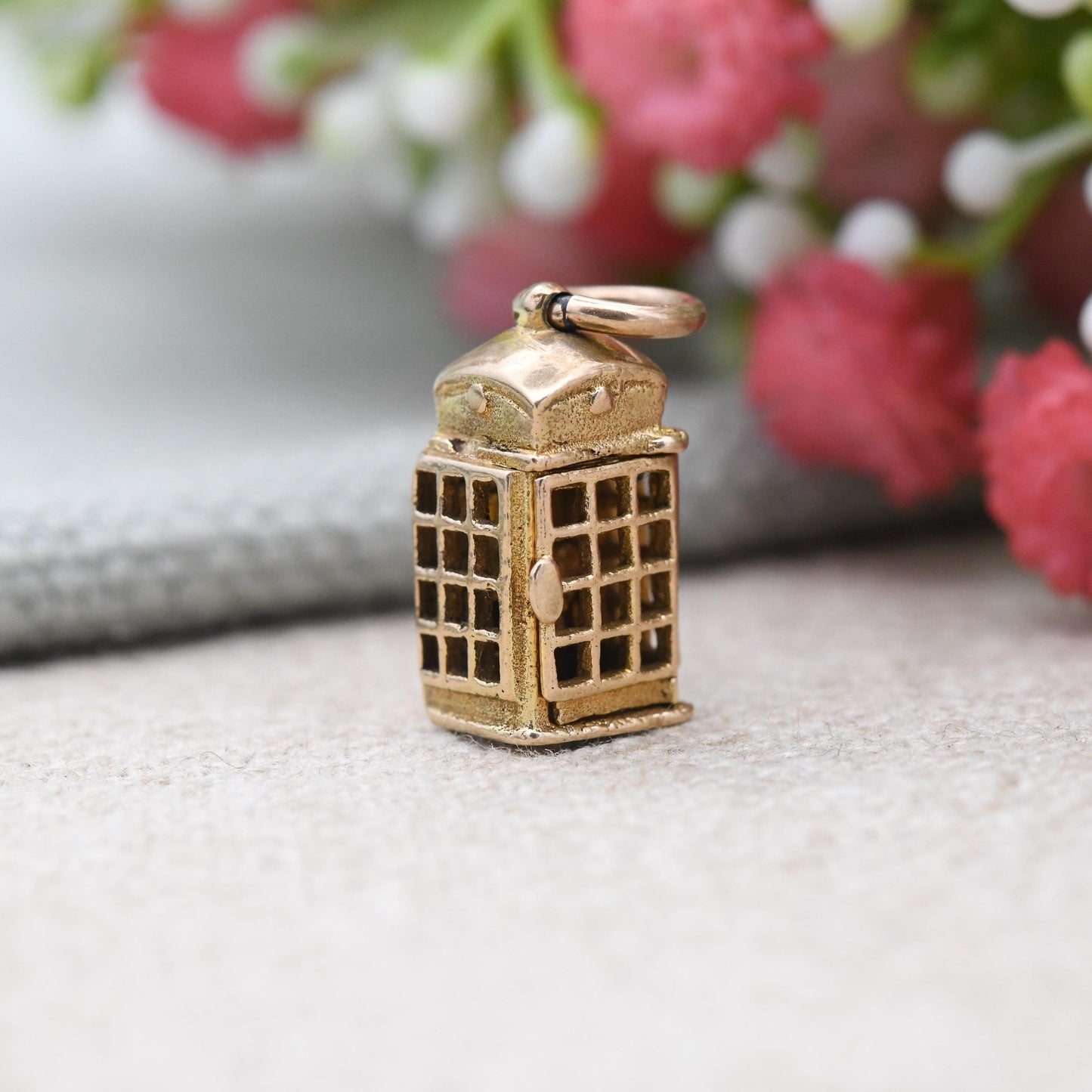 Vintage 9ct Gold Telephone Booth Charm Pendant c. 1970s - Detailed Opening Door Articulated Charm | Old British Public Pay Phone Call Box