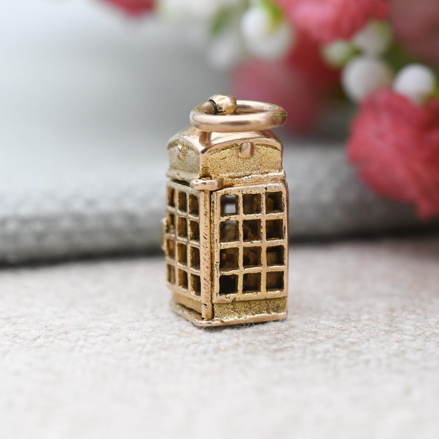 Vintage 9ct Gold Telephone Booth Charm Pendant c. 1970s - Detailed Opening Door Articulated Charm | Old British Public Pay Phone Call Box