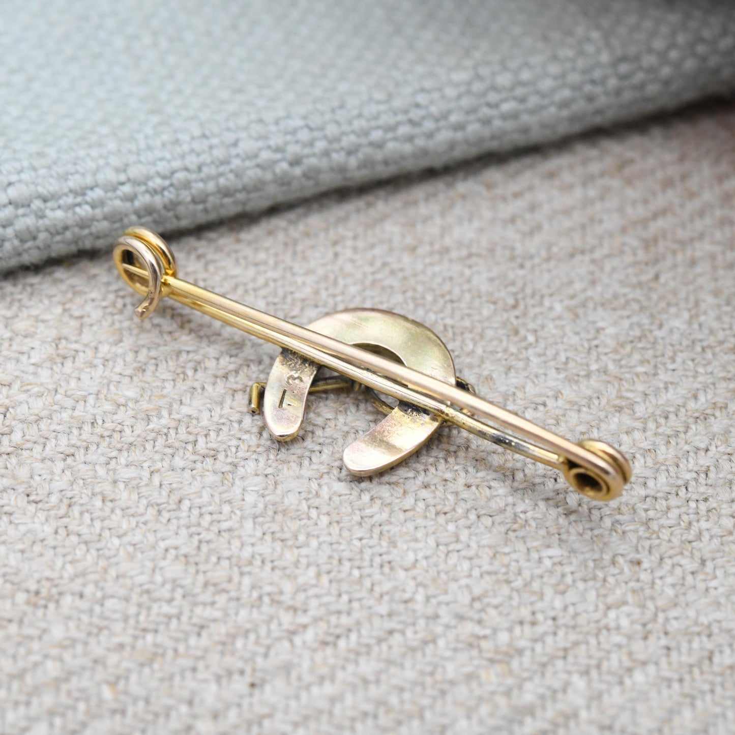 Antique 9ct Gold Horseshoe and Whip Stock Pin 1901 - Edwardian Horse Riding Equestrian Jewellery | Lucky Horseshoe Good Luck Bar Brooch