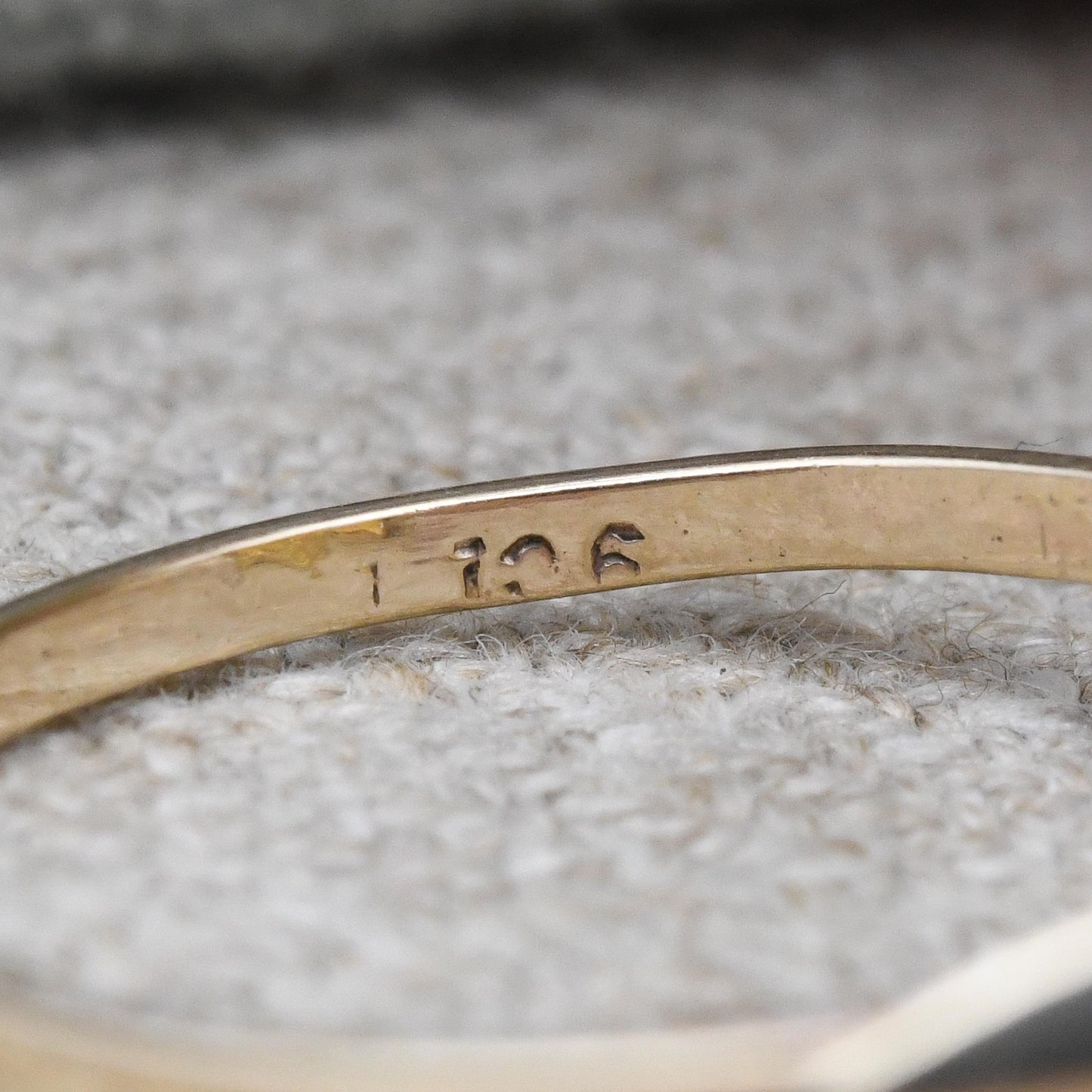 Vintage 9ct Gold Ring with Orange Paste Stone - Cocktail Dress Ring Big Rectangle Glass Stone Pretty Gift | UK Size - O 1/2 US Size - 7 1/2