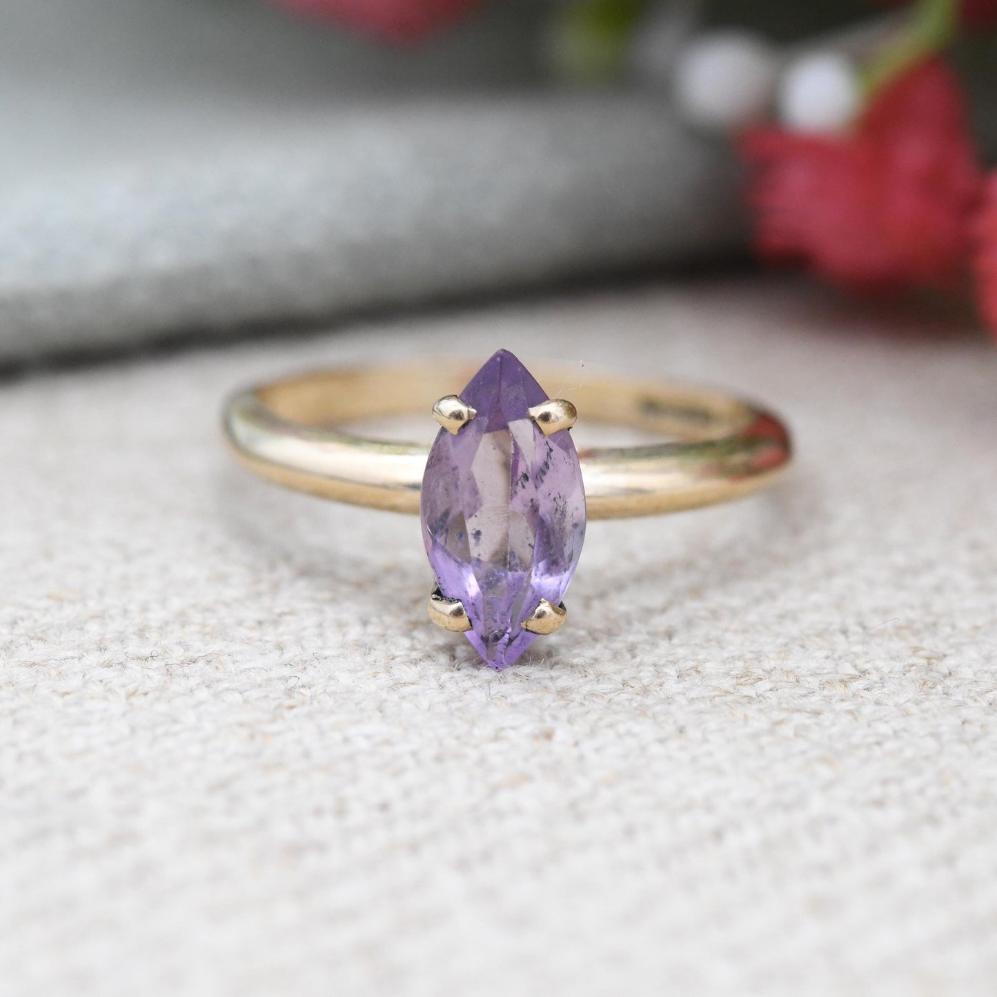 Vintage 9ct Gold Amethyst Solitaire Ring 1990 Marquise Cut - Pointed Oval Design Purple Stone Jewellery Gift | UK Size - N | US Size - 6 3/4