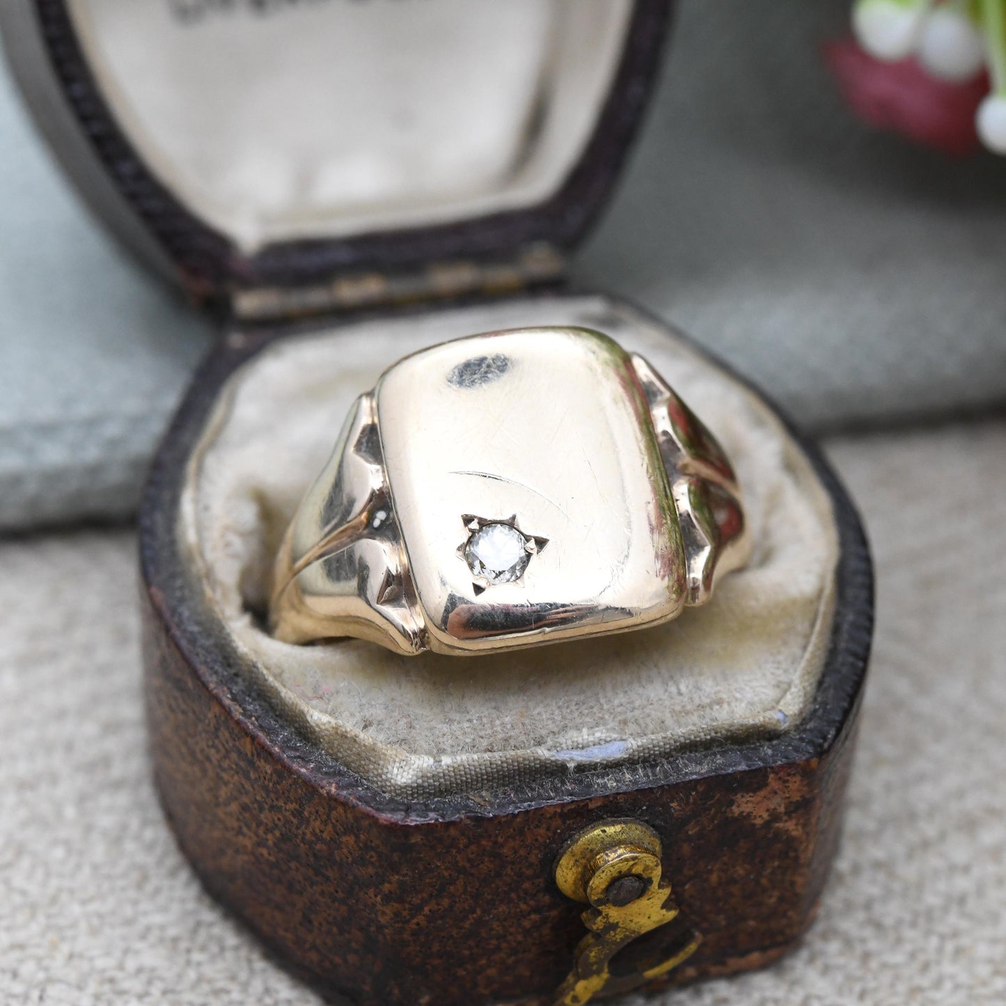 Vintage 9ct Gold Diamond Signet Ring 1960 Flush Star Setting - Unisex Solid Yellow Gold Jewellery Gift for Him | UK Size - Q | US Size - 8