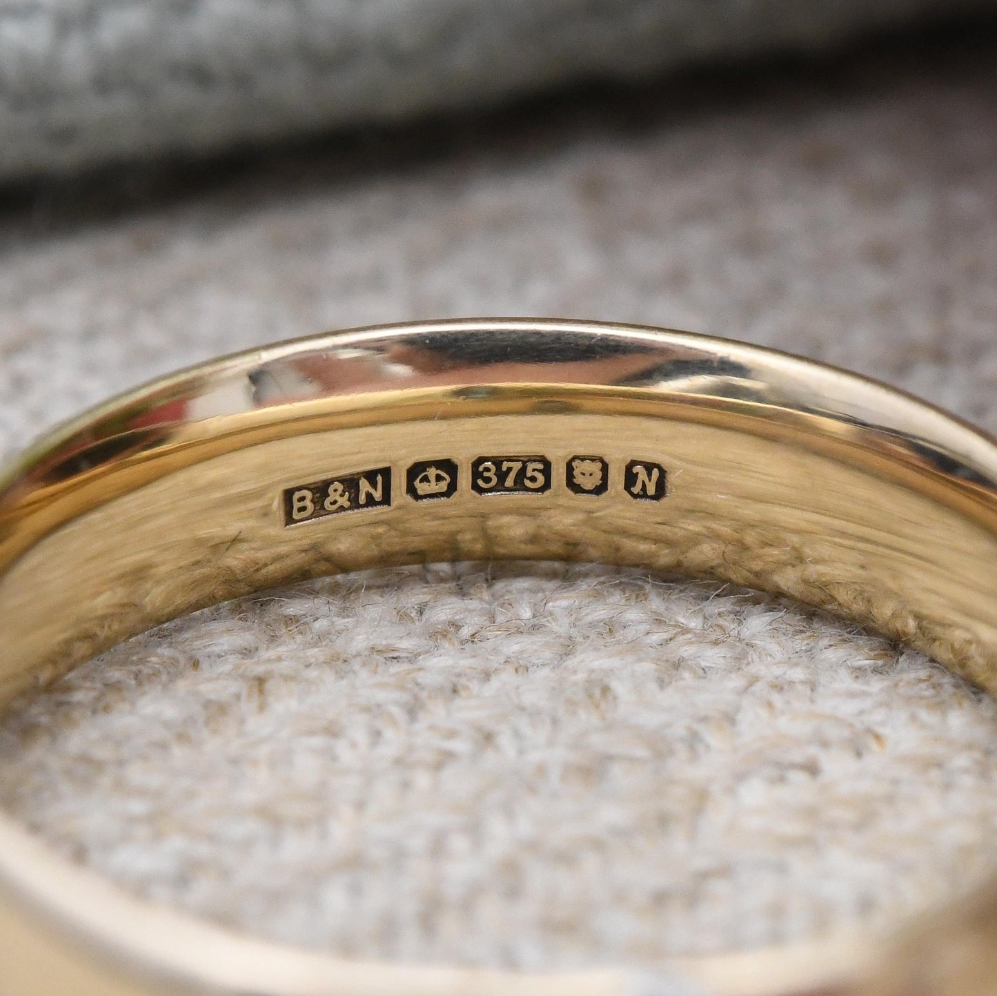 Vintage 9ct Gold Diamond Flush Band Ring Two Stones 1987 - Yellow Gold Unisex Wedding Band | Men's Engagement | UK Size - P US Size - 7 3/4