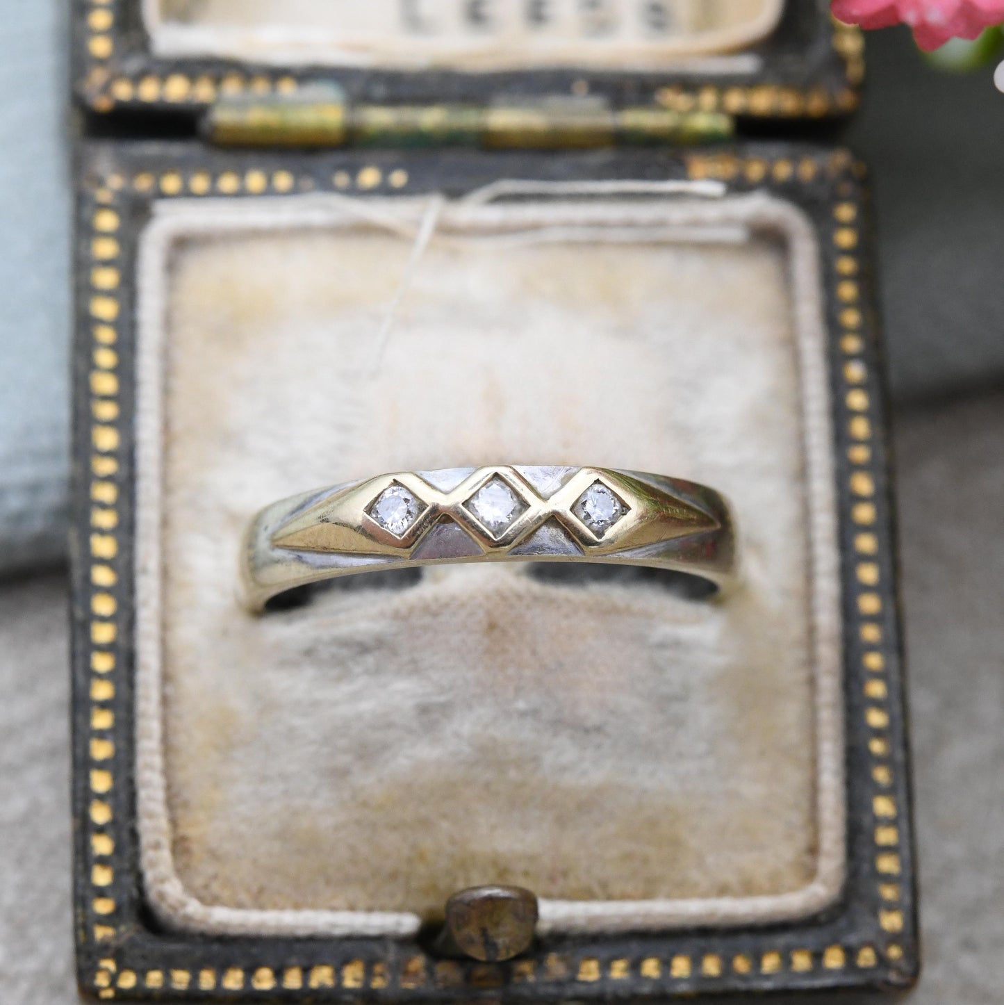 Vintage 9ct Gold Diamond Band Ring Two Tone - White and Yellow Gold Diamond Shape Minimal Everyday Wedding | UK Size - M 1/2 US Size - 6 1/2