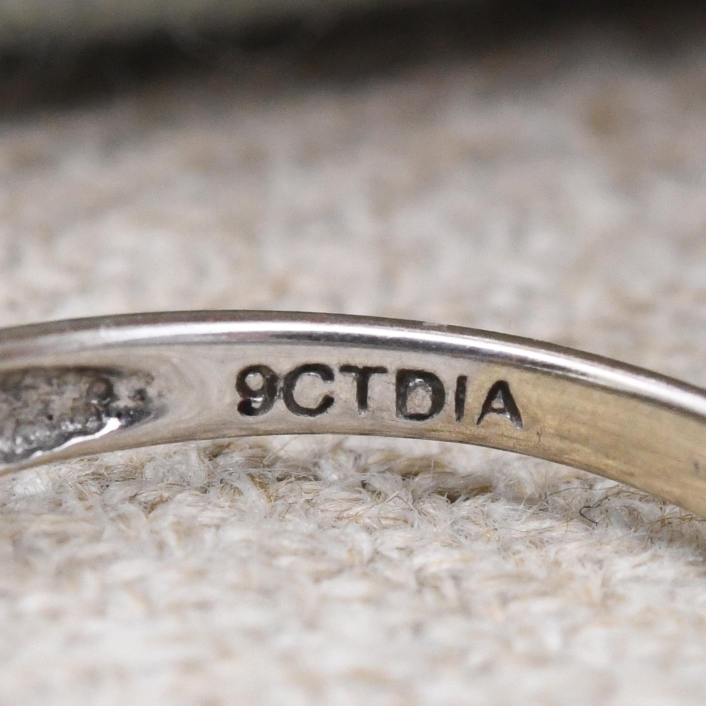 Vintage 9ct White Gold Diamond Crossover Ring - Half Eternity Engagement Wedding Band Stacking Ring | UK Size - K | US Size - 5 1/4