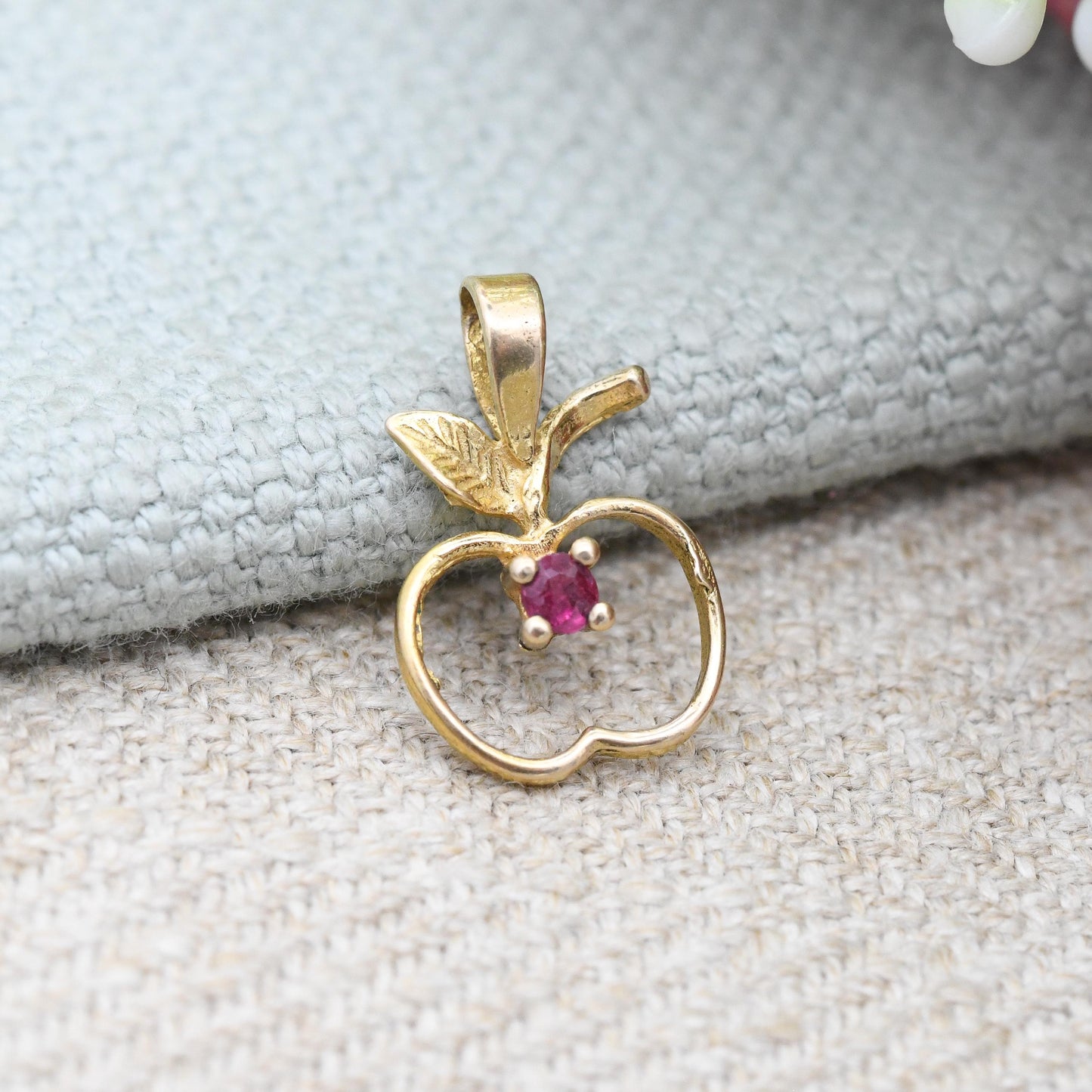 Vintage 9ct Gold Ruby Apple Pendant 1982 - Solid Gold Miniature Openwork Fruit Leaves Charm for Necklace Stack | Pretty Gift for Her