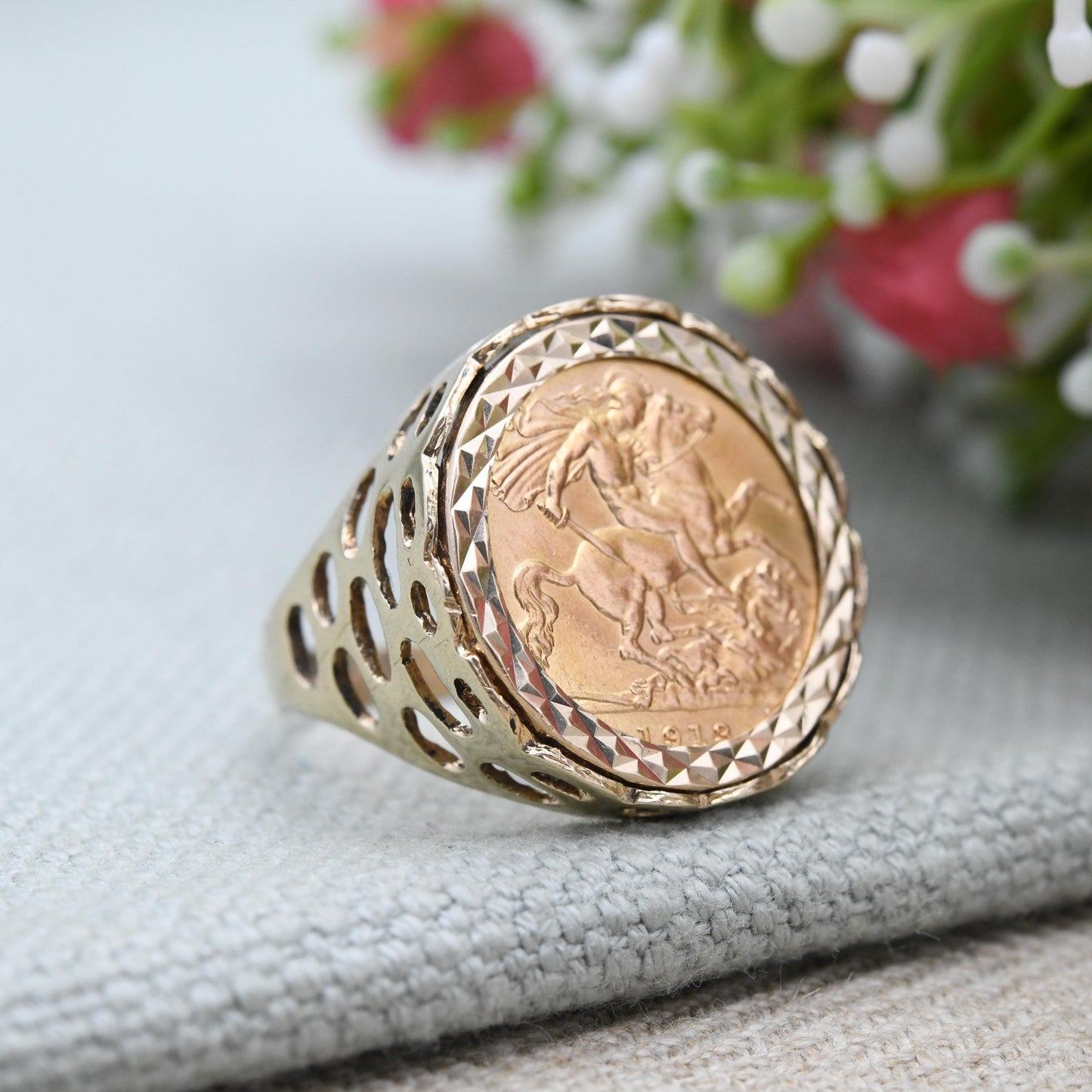 22ct Gold Half Sovereign Coin Ring Antique 1913 George V in Vintage 9ct Gold Ring Mount - Large Chunky Ring | UK Size - R | US Size - 8 1/2