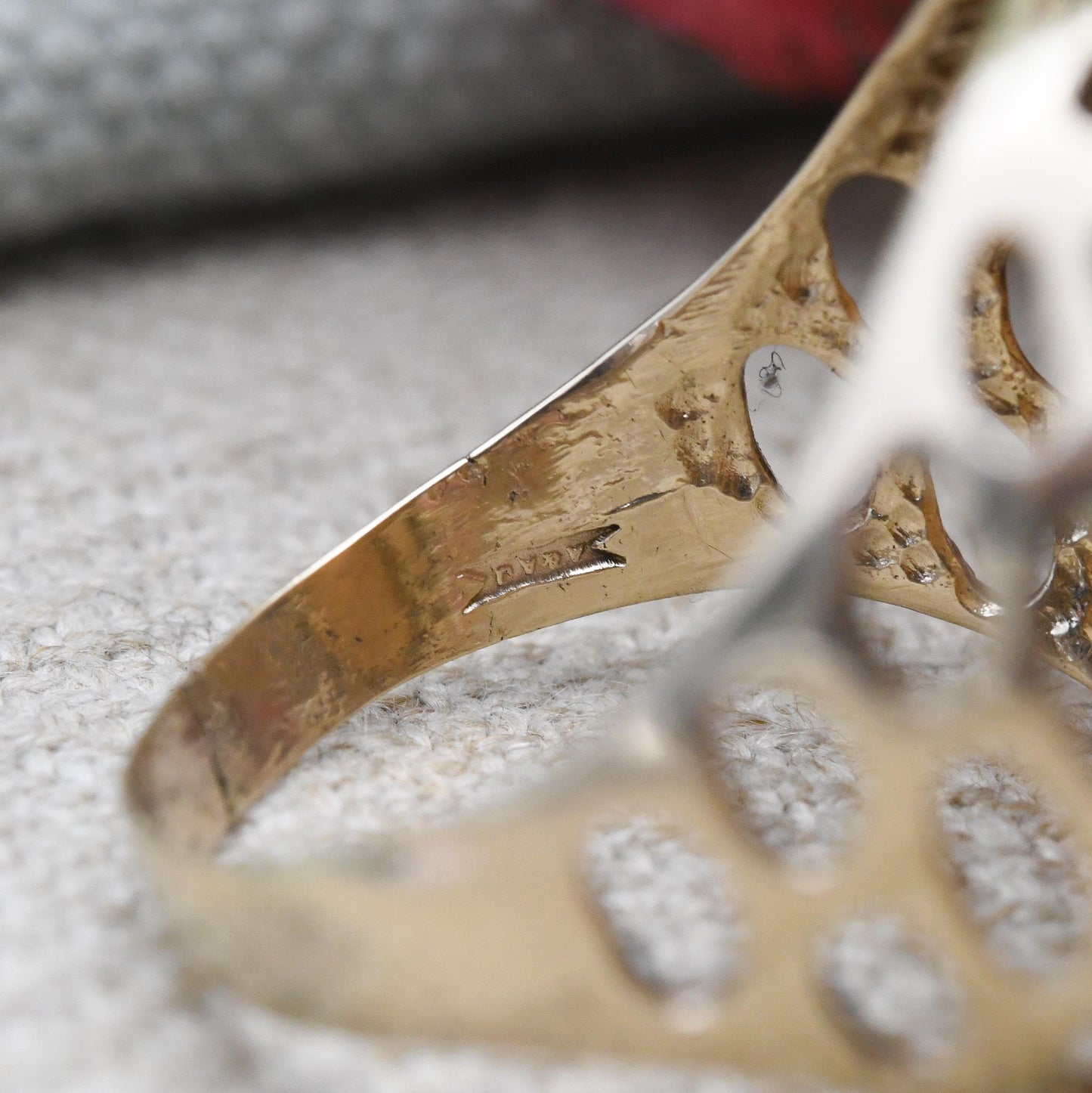 22ct Gold Half Sovereign Coin Ring Antique 1913 George V in Vintage 9ct Gold Ring Mount - Large Chunky Ring | UK Size - R | US Size - 8 1/2