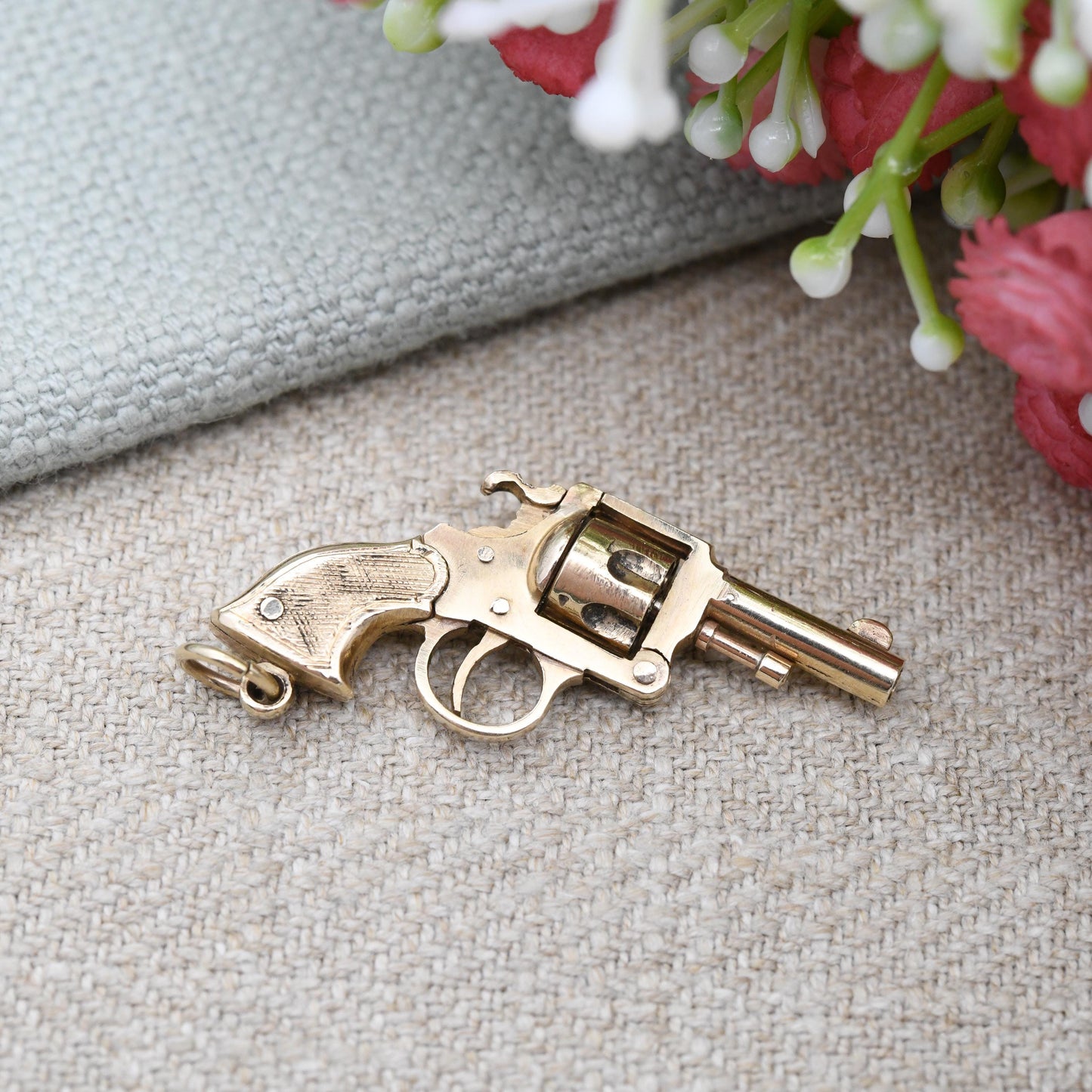 Vintage 9ct Gold Articulated Revolver Charm Pendant with Hinge Top Break Action Moving Trigger Hammer 1979 - Collectable Mechanical Novelty