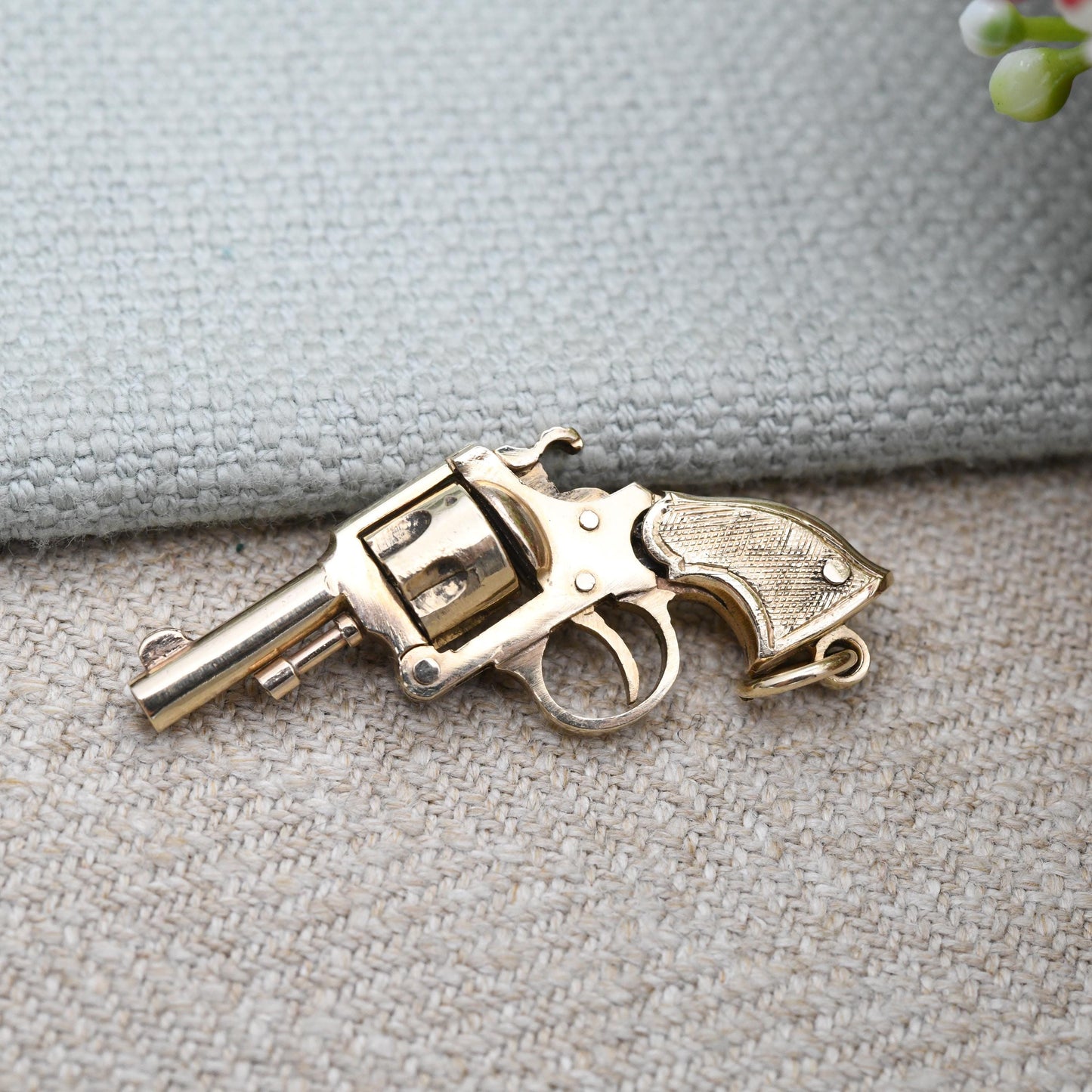 Vintage 9ct Gold Articulated Revolver Charm Pendant with Hinge Top Break Action Moving Trigger Hammer 1979 - Collectable Mechanical Novelty