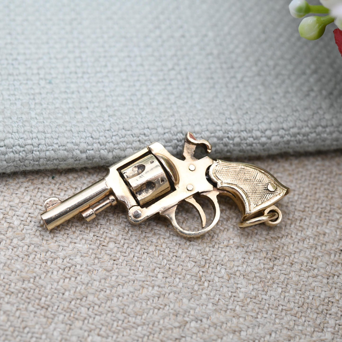 Vintage 9ct Gold Articulated Revolver Charm Pendant with Hinge Top Break Action Moving Trigger Hammer 1979 - Collectable Mechanical Novelty