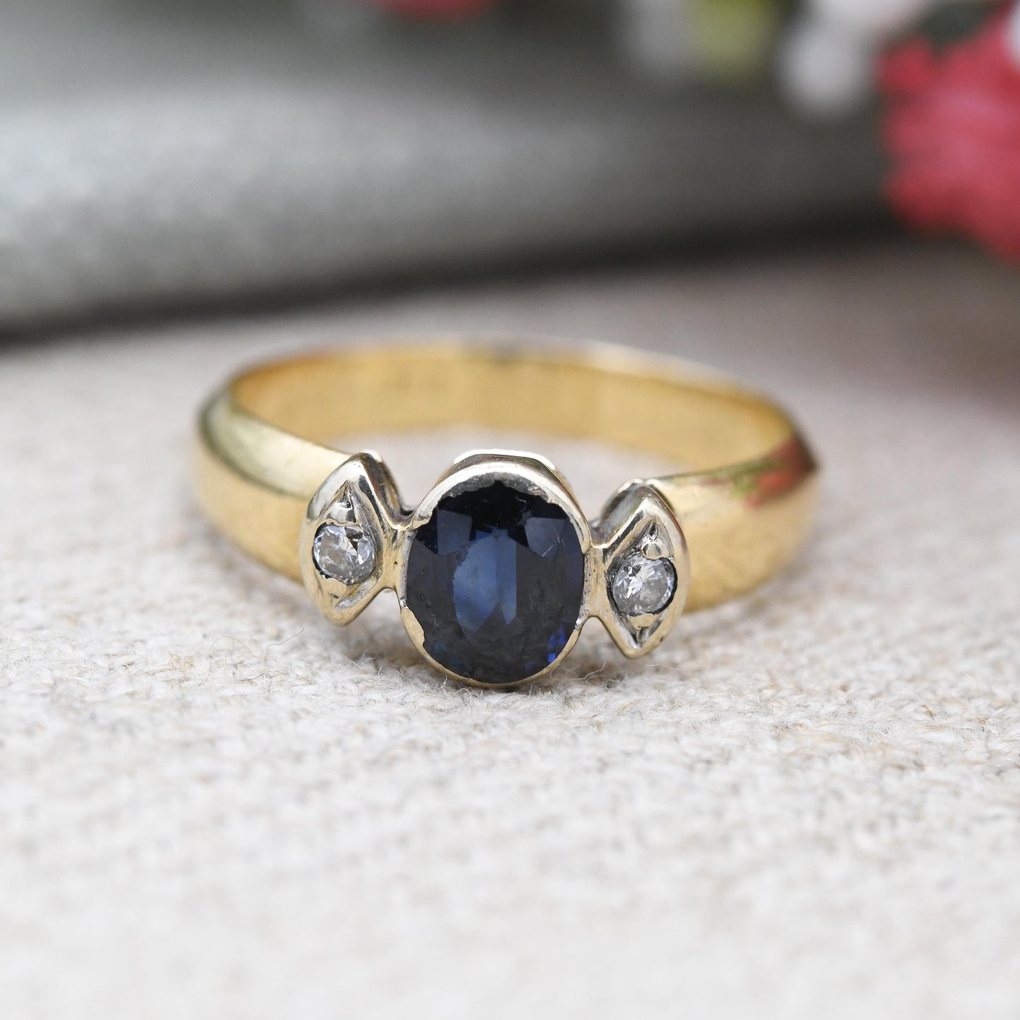 Vintage 18ct Gold Sapphire and Diamond Three Stone Ring - Round Oval Blue Gemstone Engagement Ring | Angular Band | UK Size - M US Size - 6
