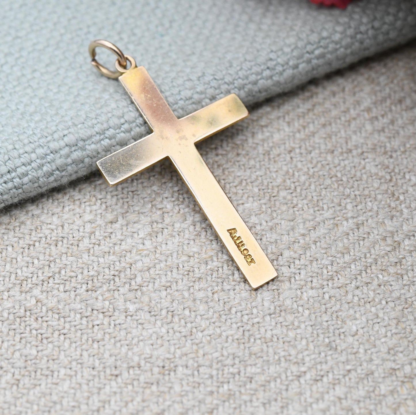 Vintage 9ct Gold Plain Cross Pendant c. 1950s - Mid-Century Minimal Yellow Gold Jewellery Christian Religious Necklace Christening Baptism