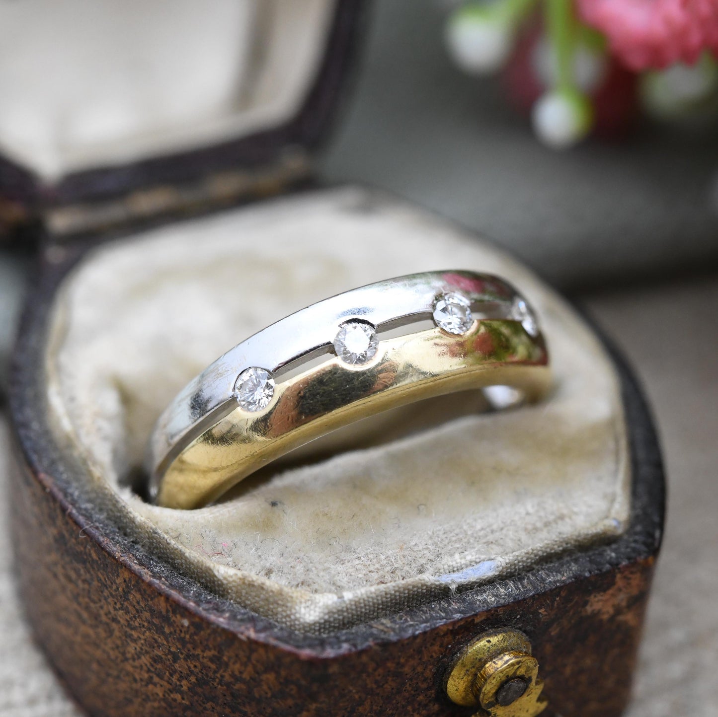 18ct Gold Flush Diamond Band Ring Two Tone - Contemporary Unisex 4 Stone Wedding Stacking Ring | Split Band | UK Size - L | US Size - 5 3/4