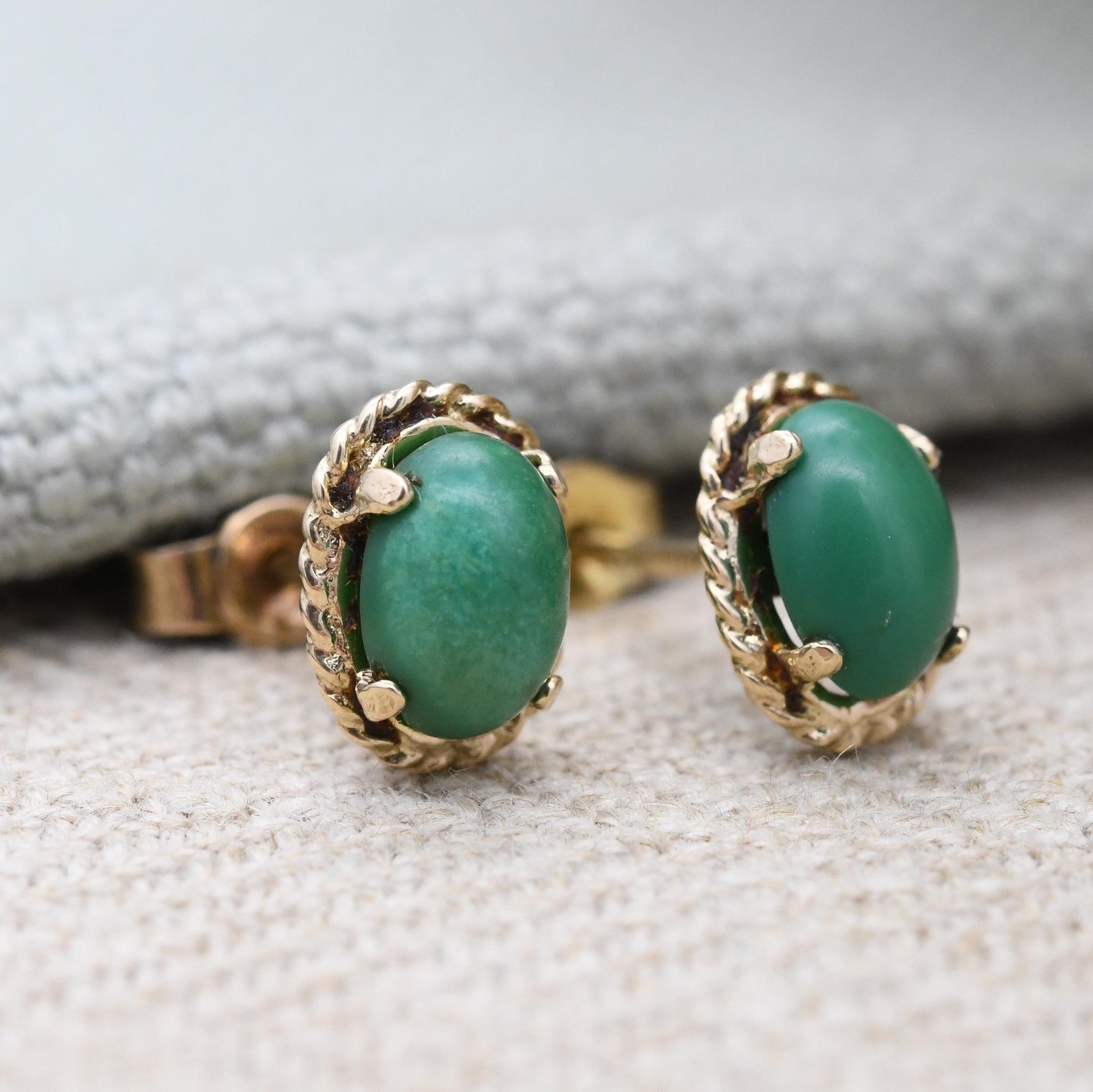 Vintage 9ct Gold Green Stone Stud Earrings 1968 - Ornate Solitaire Hard Stone | Twisted Frame Mounts | Pretty Gold Jewellery Gift for Her