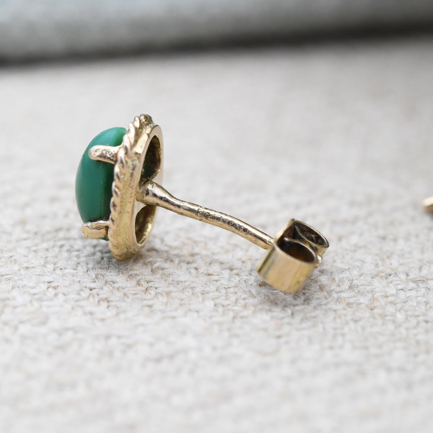 Vintage 9ct Gold Green Stone Stud Earrings 1968 - Ornate Solitaire Hard Stone | Twisted Frame Mounts | Pretty Gold Jewellery Gift for Her