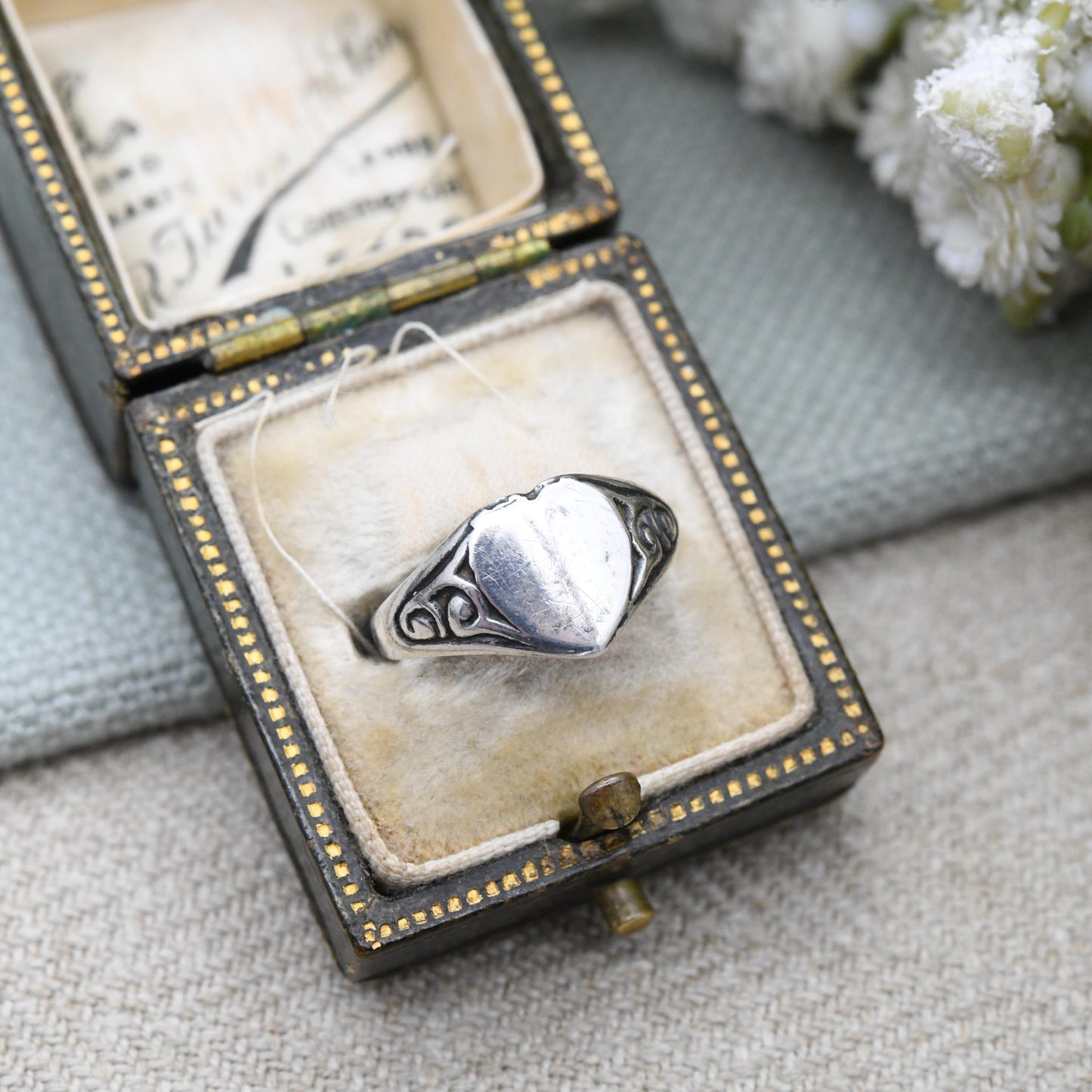 Vintage Sterling Silver Heart Signet Ring with Scrolling Shoulders - Everyday Silver Love Heart Jewellery Gift | UK Size - K US Size - 5 1/4