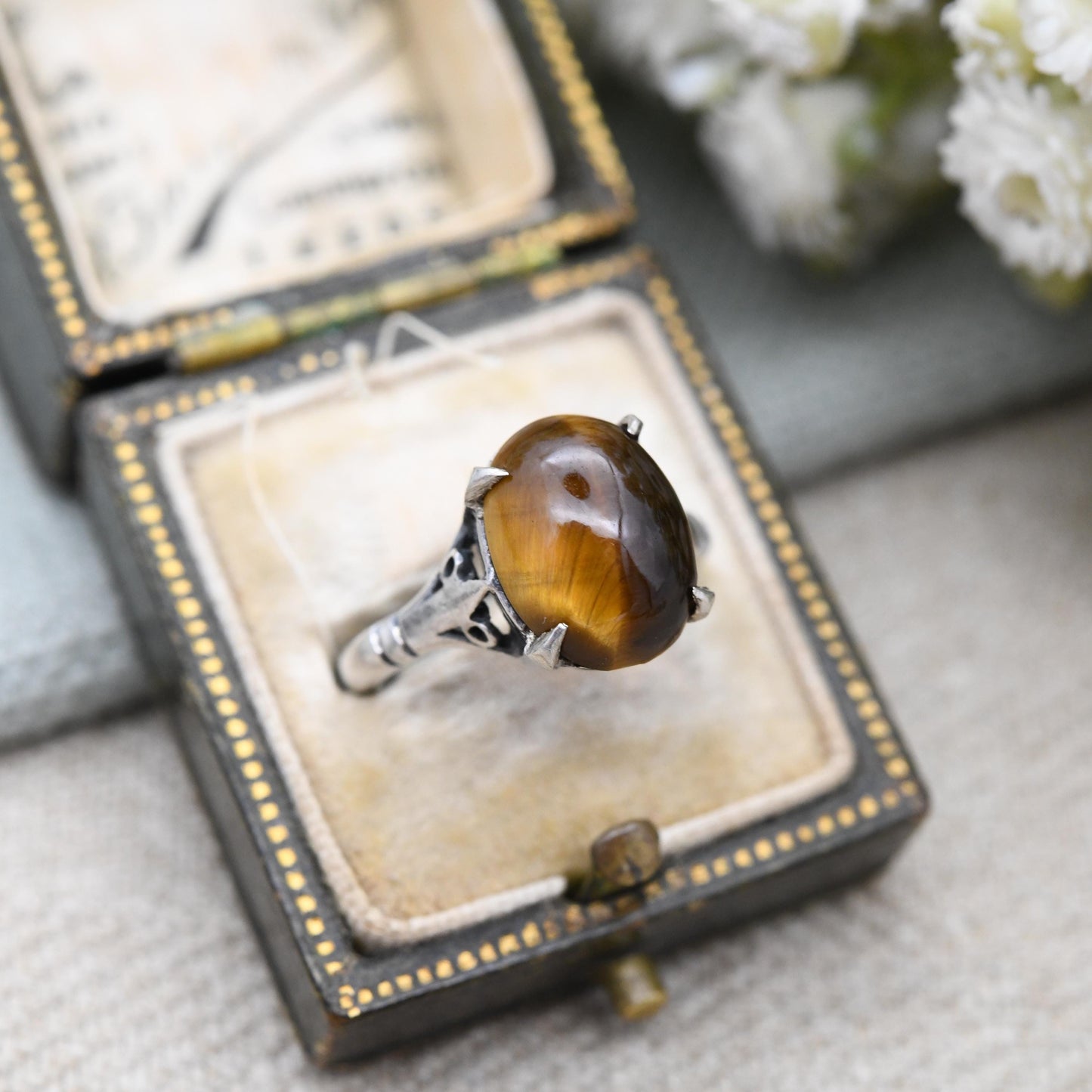 Vintage Sterling Silver Tiger's Eye Ring c. 1970s - Mid-Century Statement Gemstone Jewellery | Oval Cabochon | UK Size - K | US Size - 5 1/4
