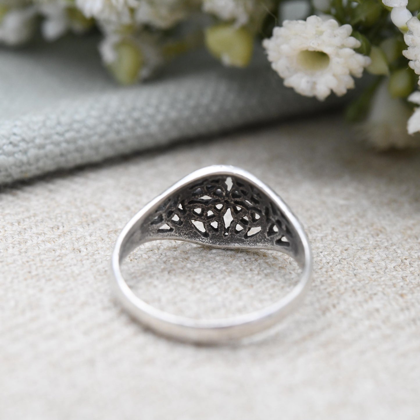 Vintage Sterling Silver Celtic Knot Ring - Everyday Minimal Solid Silver | Unisex Openwork Design Jewellery | UK Size - O | US Size - 7 1/4