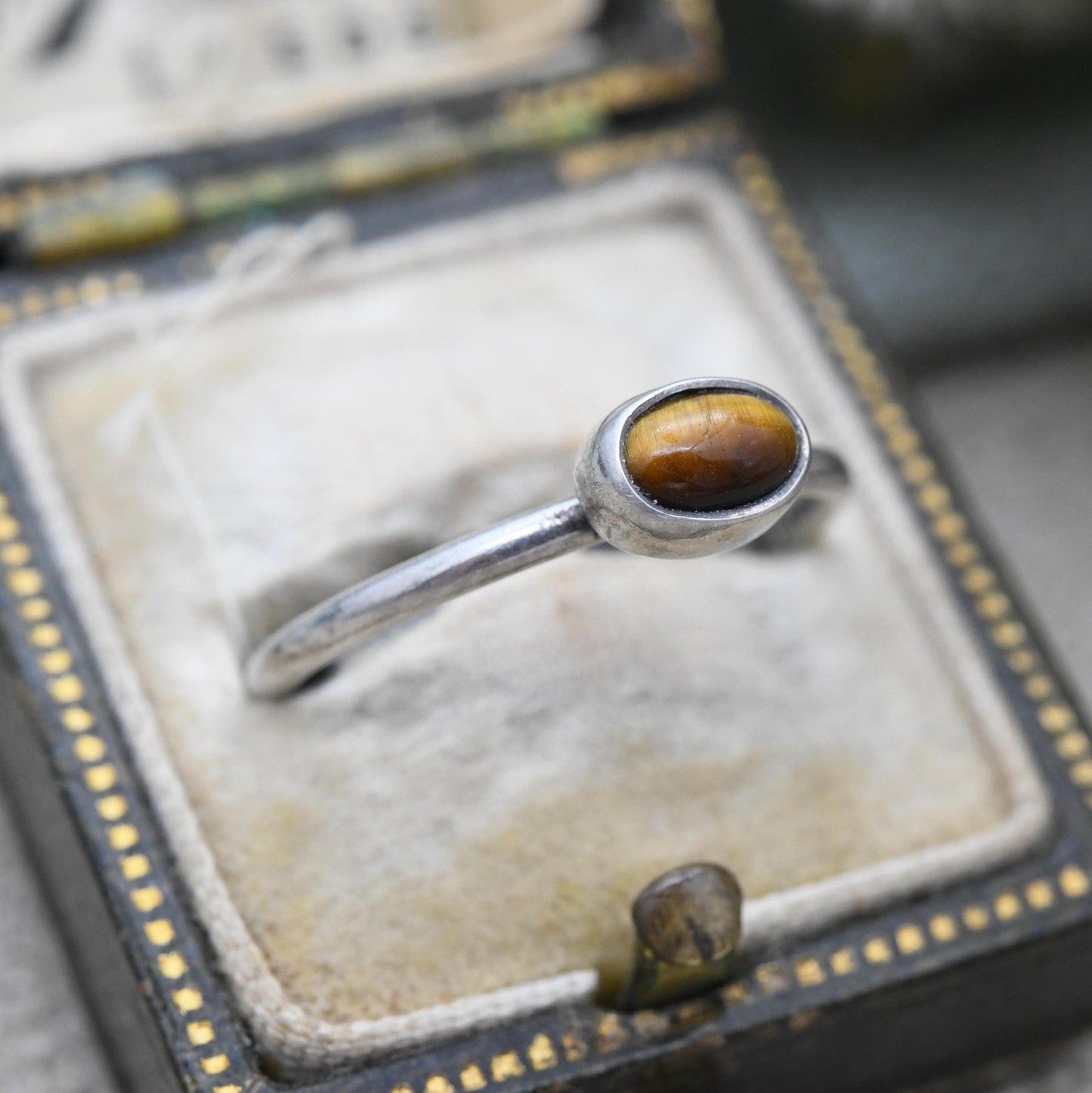 Vintage Sterling Silver Tiger's Eye Ring NXB 925S - Small Oval Cabochon Brown Gemstone | Stacking Ring | UK Size - M | US Size - 6 1/4