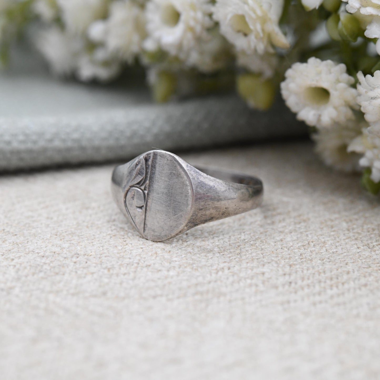Vintage Sterling Silver Signet Ring 1977 - Mid-Century Unisex Ring Engraved Pattern | Everyday Silver Ring | UK Size - Q | US Size - 8