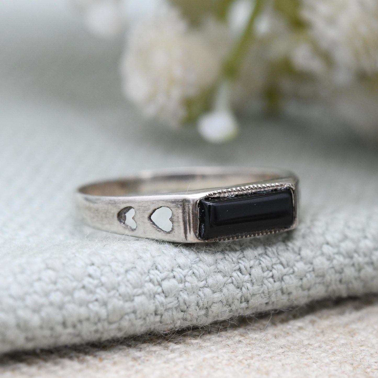 Vintage Sterling Silver Onyx Signet Ring with Heart Shoulders - Rectangle Black Gemstone Stacking Ring | UK Size - O | US Size - 7