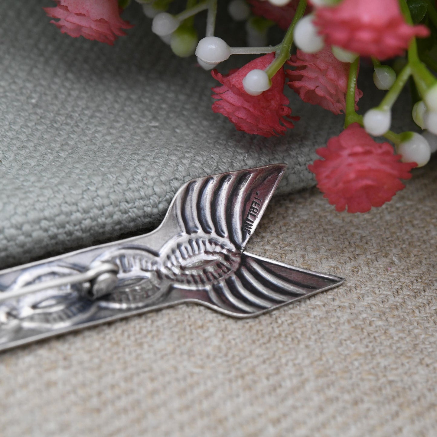 Vintage Sterling Silver Southwestern Arrow Brooch with Engraved Design - Large Navajo Symbol of Direction Protection | American Jewellery