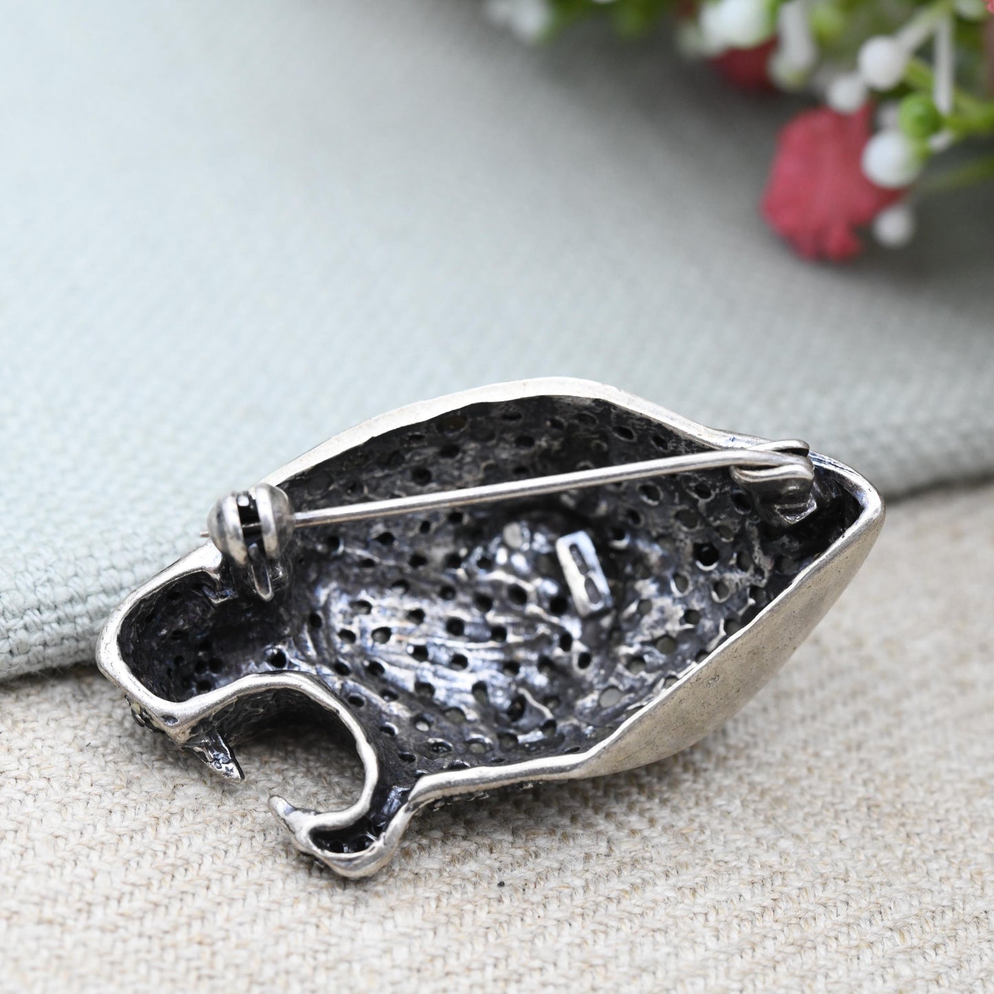Vintage Italian Silver Panther Brooch Marcasite Big Cat Face with Green Eye - Sparkly Statement Figural Animal Jewellery Nature Lover Gift