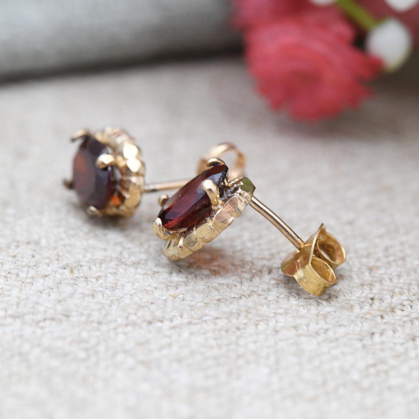 Vintage 9ct Gold Garnet Stud Earrings c. 1980s - Pretty Textured Yellow Gold Mounts | Faceted Red Gemstone | Butterfly Backs