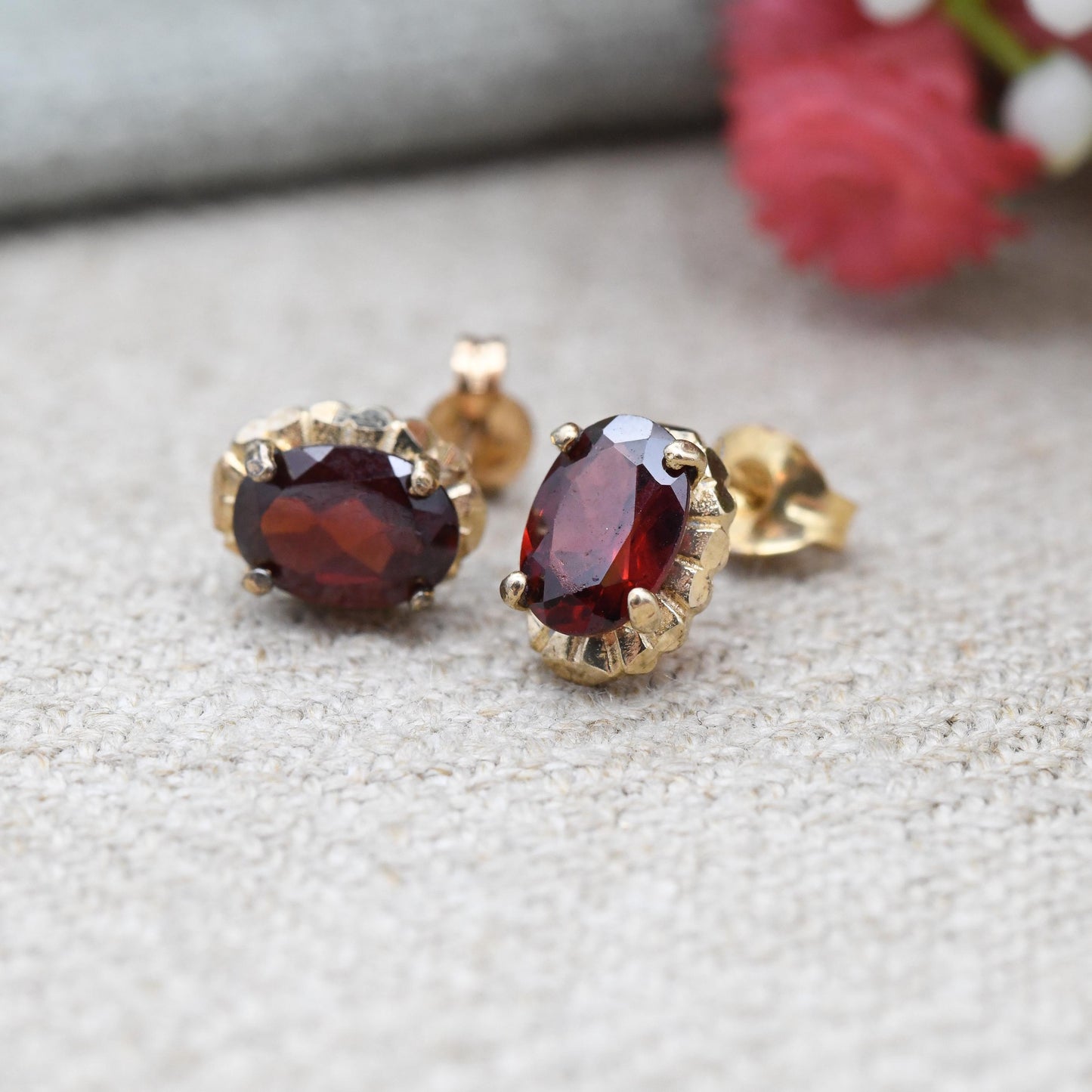 Vintage 9ct Gold Garnet Stud Earrings c. 1980s - Pretty Textured Yellow Gold Mounts | Faceted Red Gemstone | Butterfly Backs