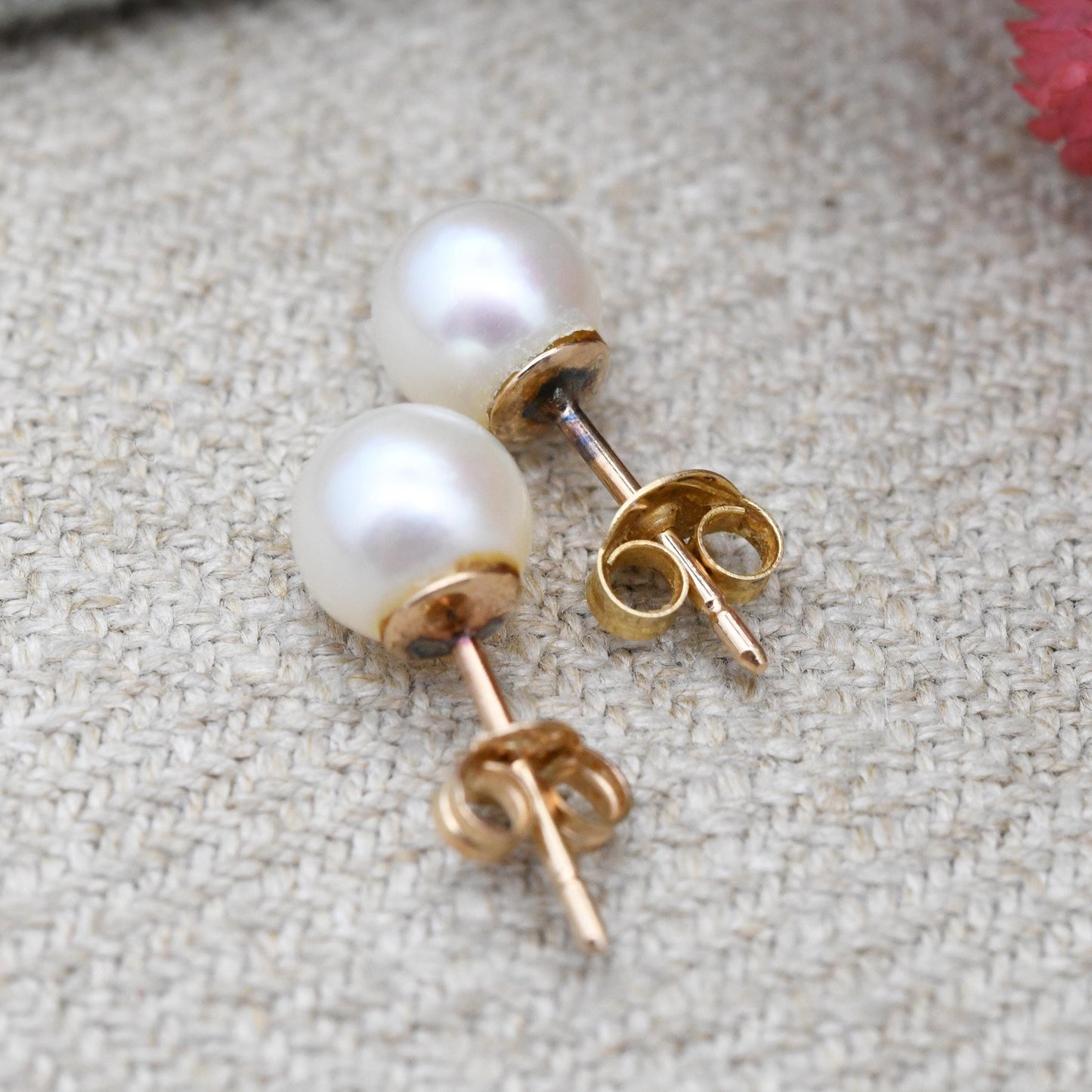 Vintage 9ct Gold Pearl Stud Earrings 7mm - Large Minimalist White Cultured Pearl Round Ball Earrings | Everyday Studs Jewellery for Her